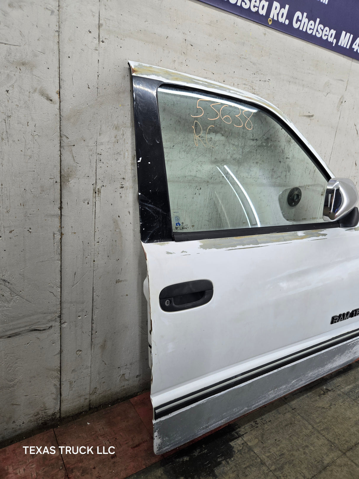 1994-2002 Dodge Ram 2nd Gen RH Passenger Side Front Extended Cab Door 1500 2500 3500 ROUND CORNER - White