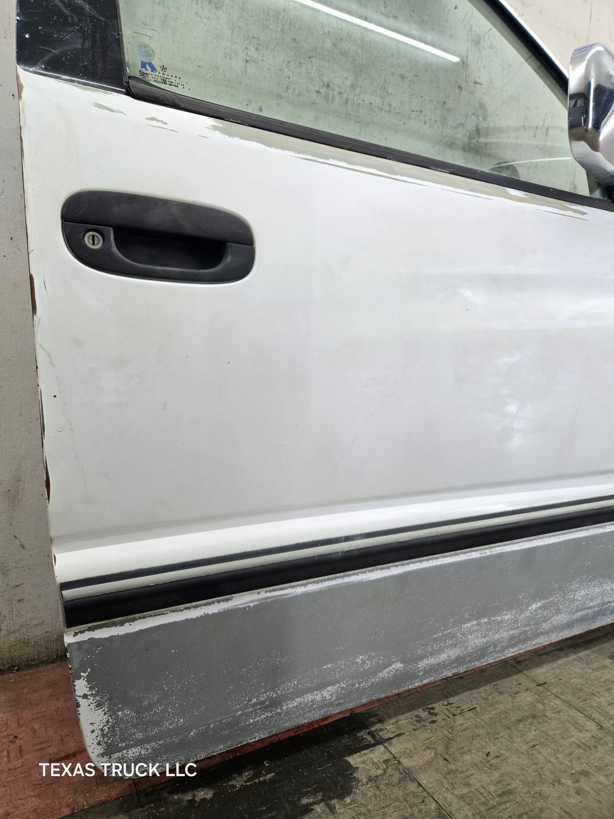1994-2002 Dodge Ram 2nd Gen RH Passenger Side Front Extended Cab Door 1500 2500 3500 ROUND CORNER - White