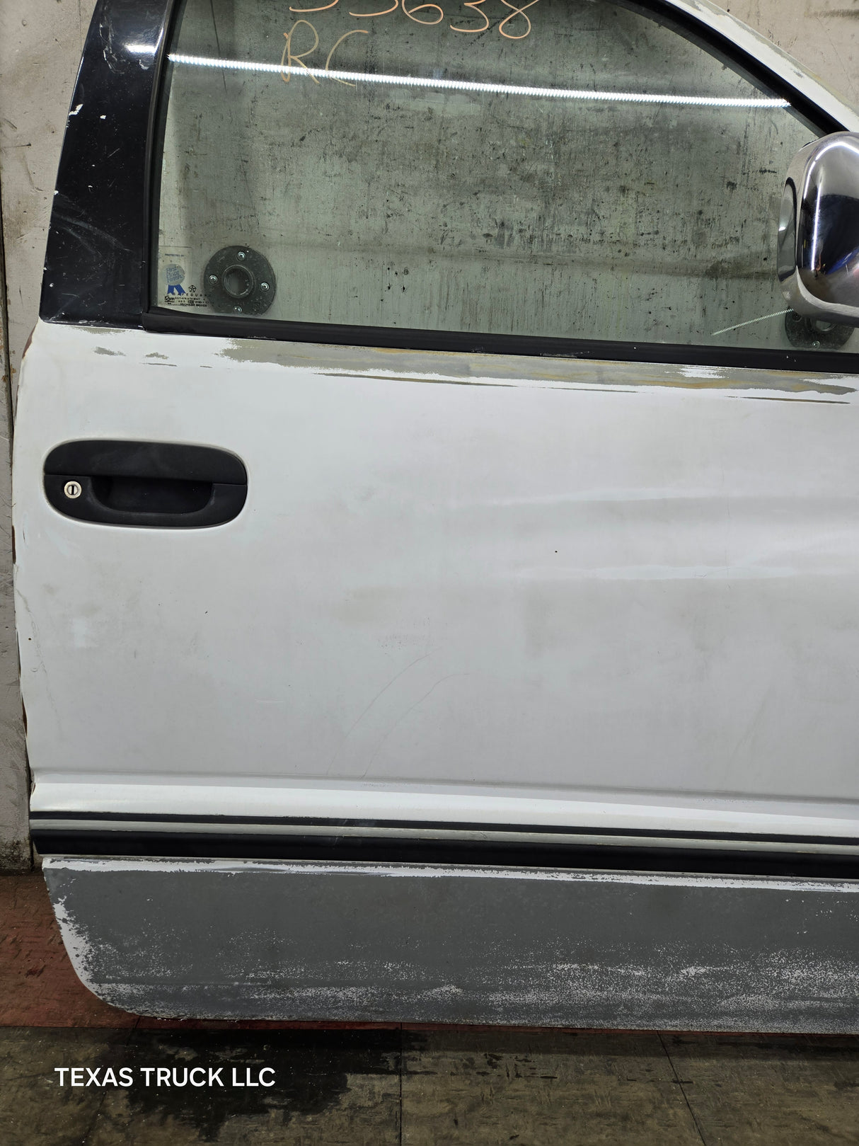1994-2002 Dodge Ram 2nd Gen RH Passenger Side Front Extended Cab Door 1500 2500 3500 ROUND CORNER - White