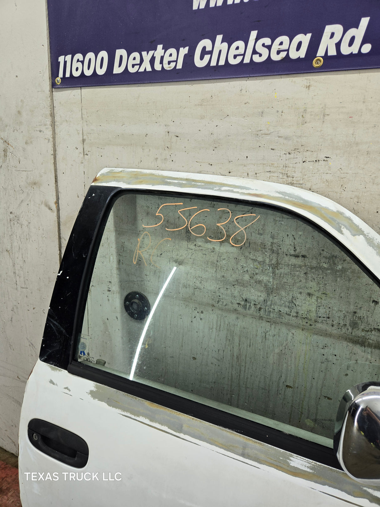 1994-2002 Dodge Ram 2nd Gen RH Passenger Side Front Extended Cab Door 1500 2500 3500 ROUND CORNER - White
