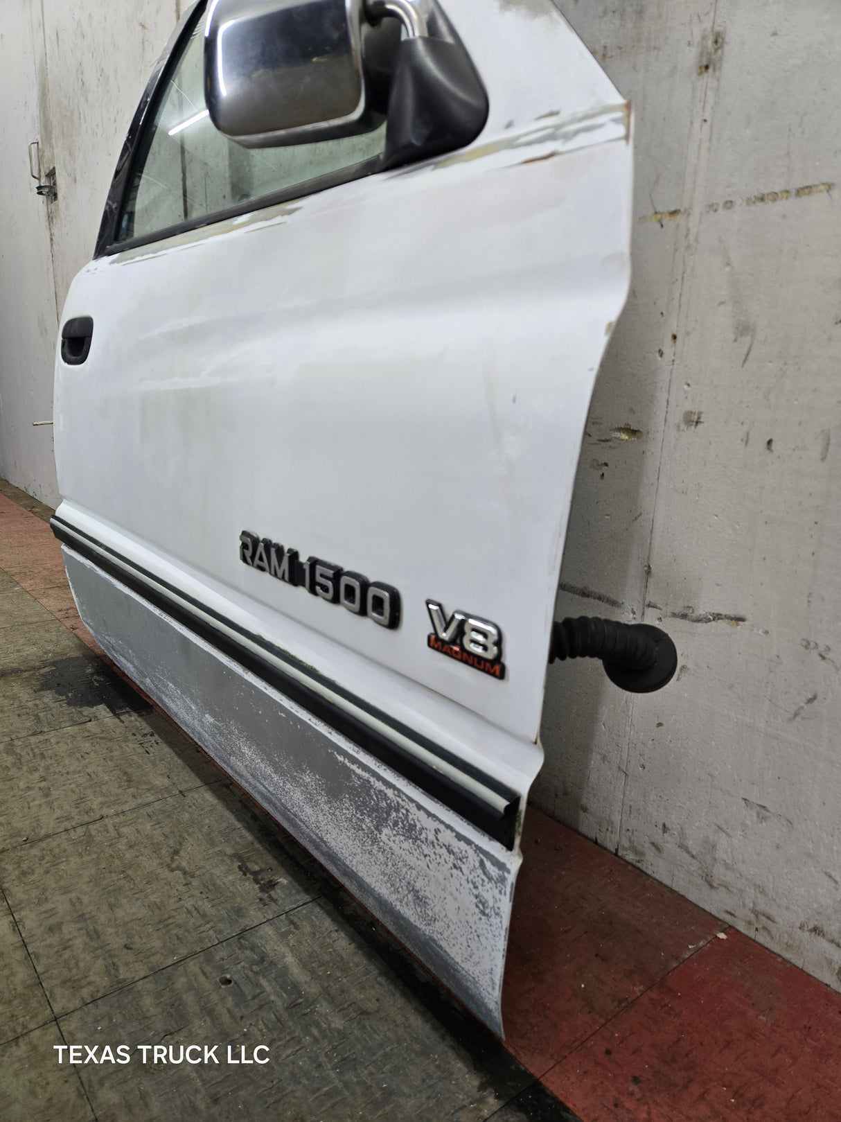 1994-2002 Dodge Ram 2nd Gen RH Passenger Side Front Extended Cab Door 1500 2500 3500 ROUND CORNER - White