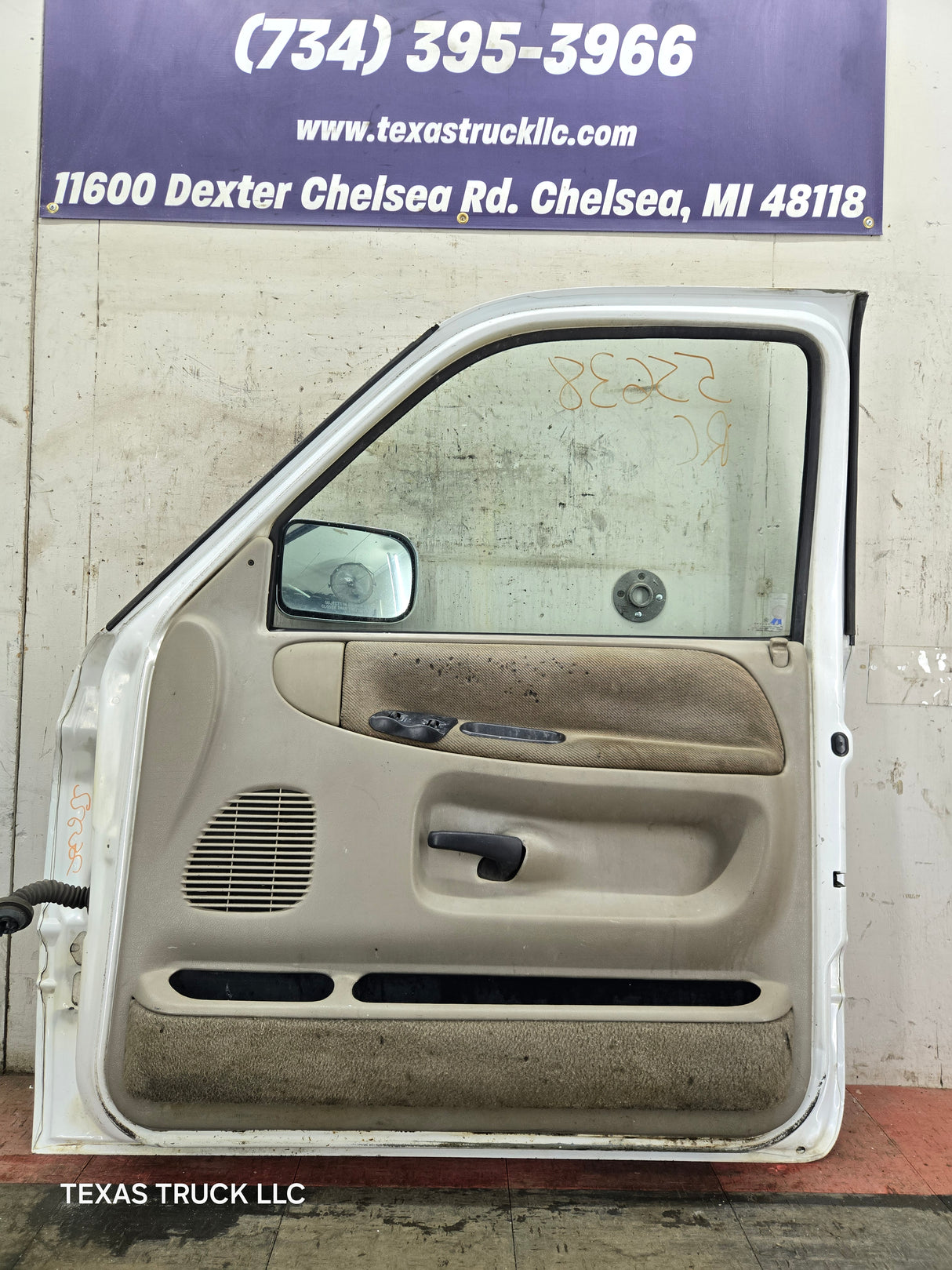 1994-2002 Dodge Ram 2nd Gen RH Passenger Side Front Extended Cab Door 1500 2500 3500 ROUND CORNER - White