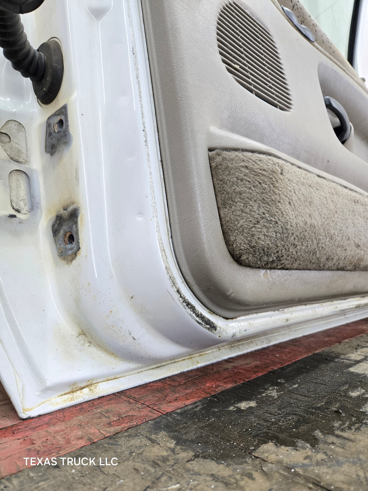 1994-2002 Dodge Ram 2nd Gen RH Passenger Side Front Extended Cab Door 1500 2500 3500 ROUND CORNER - White