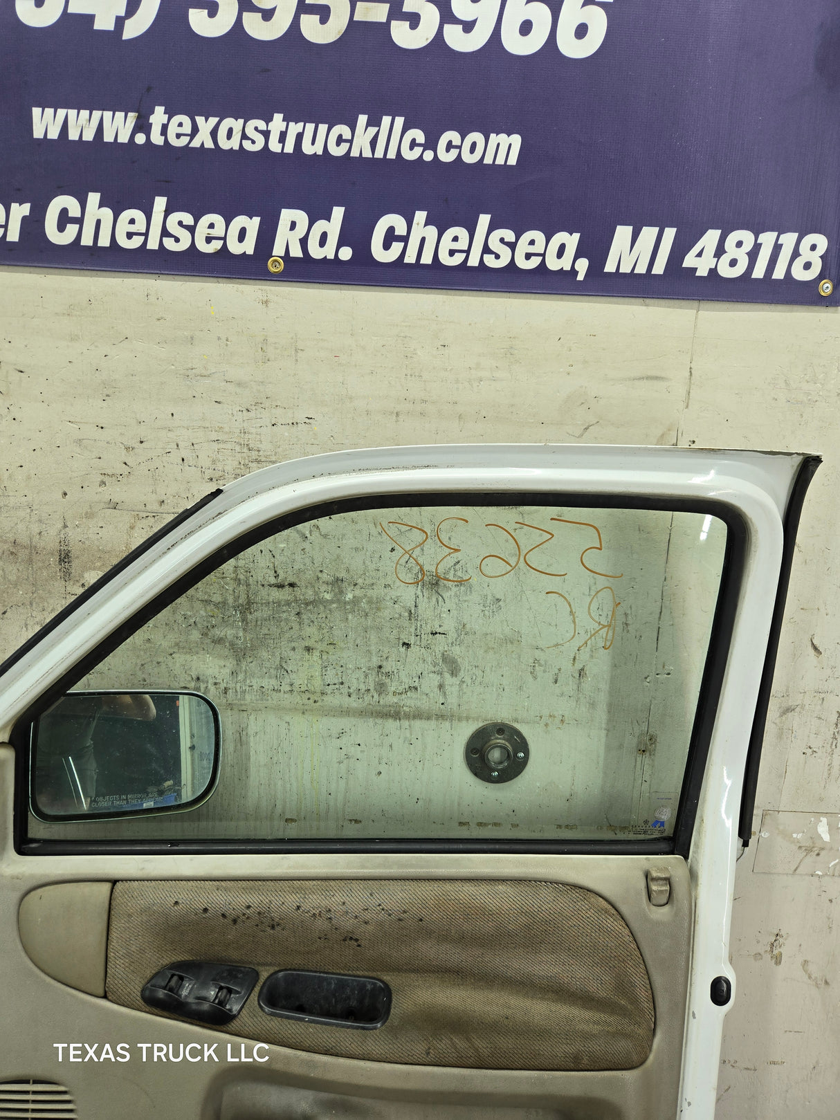 1994-2002 Dodge Ram 2nd Gen RH Passenger Side Front Extended Cab Door 1500 2500 3500 ROUND CORNER - White