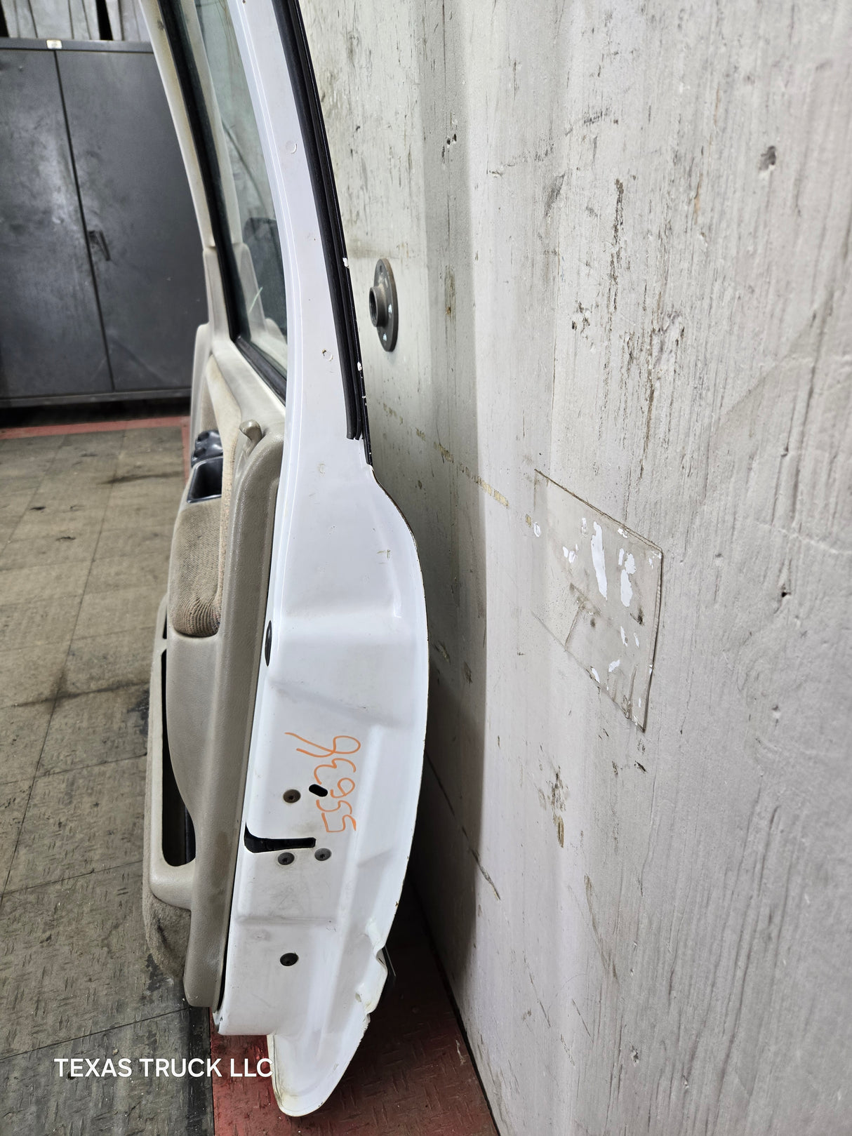 1994-2002 Dodge Ram 2nd Gen RH Passenger Side Front Extended Cab Door 1500 2500 3500 ROUND CORNER - White