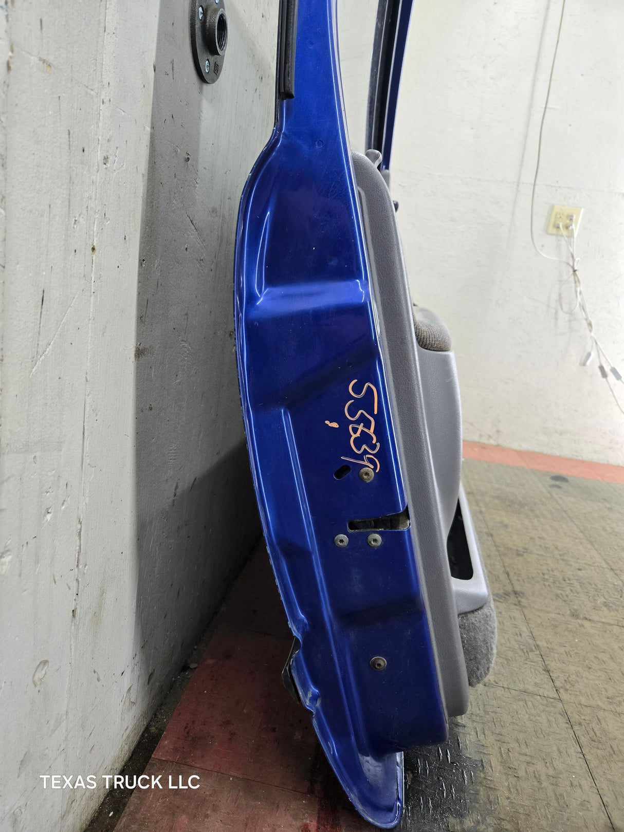 1994-2002 Dodge Ram 2nd Gen LH Driver Side Front Extended Cab Door 1500 2500 3500 ROUND CORNER - Bright Blue