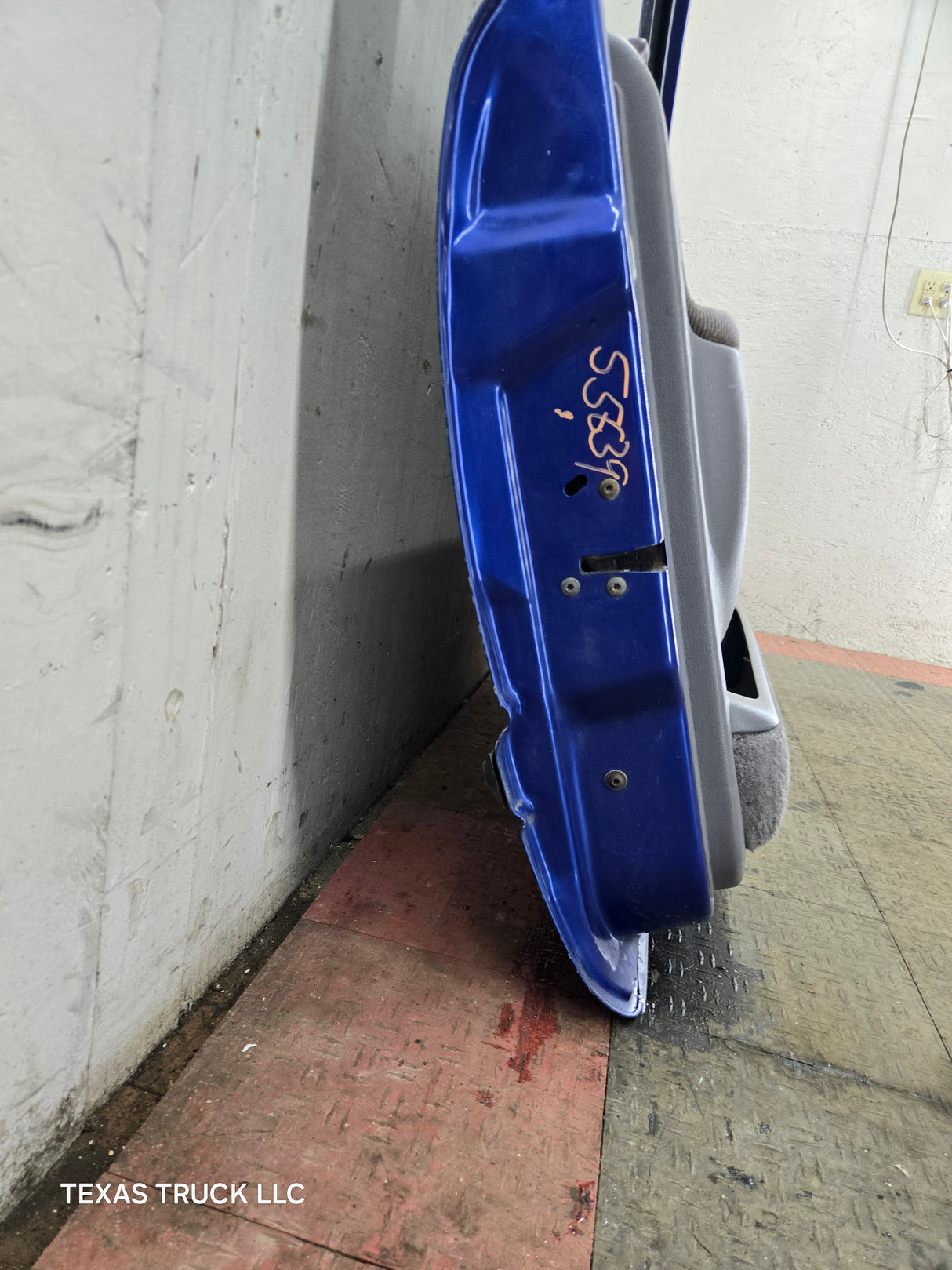 1994-2002 Dodge Ram 2nd Gen LH Driver Side Front Extended Cab Door 1500 2500 3500 ROUND CORNER - Bright Blue