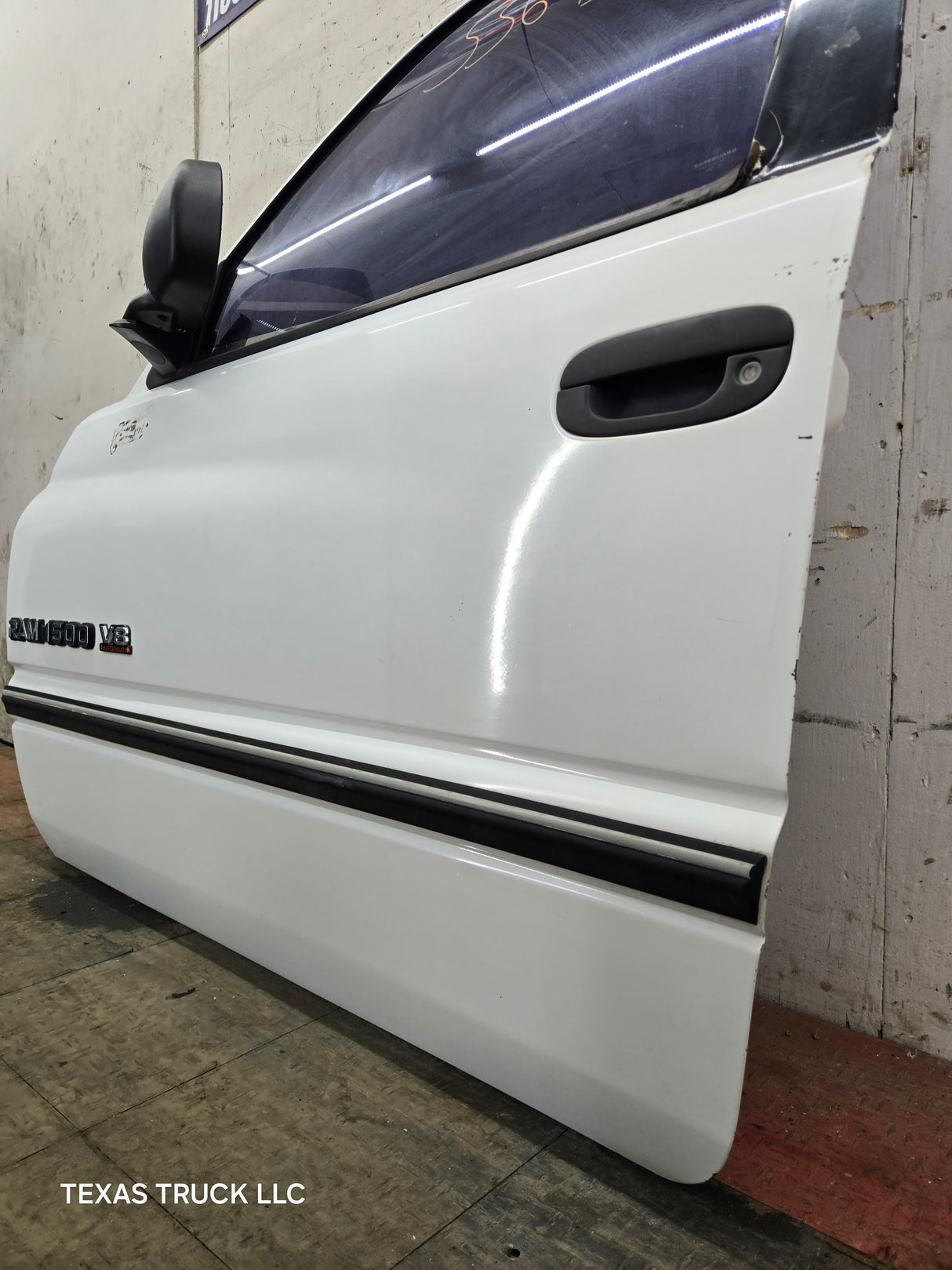 1994-2002 Dodge Ram 2nd Gen LH Driver Side Front Extended Cab Door 1500 2500 3500 ROUND CORNER - White