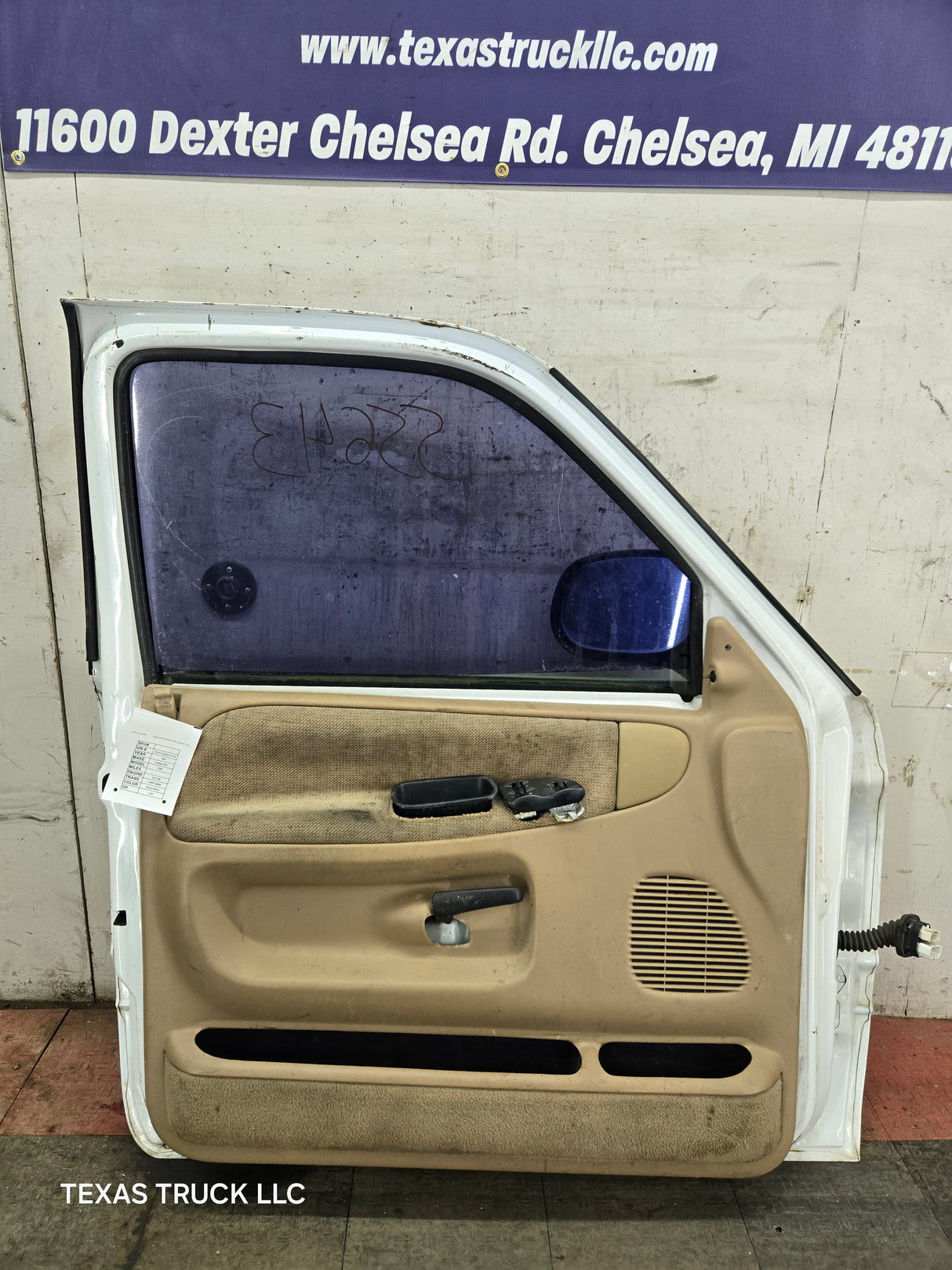 1994-2002 Dodge Ram 2nd Gen LH Driver Side Front Extended Cab Door 1500 2500 3500 ROUND CORNER - White