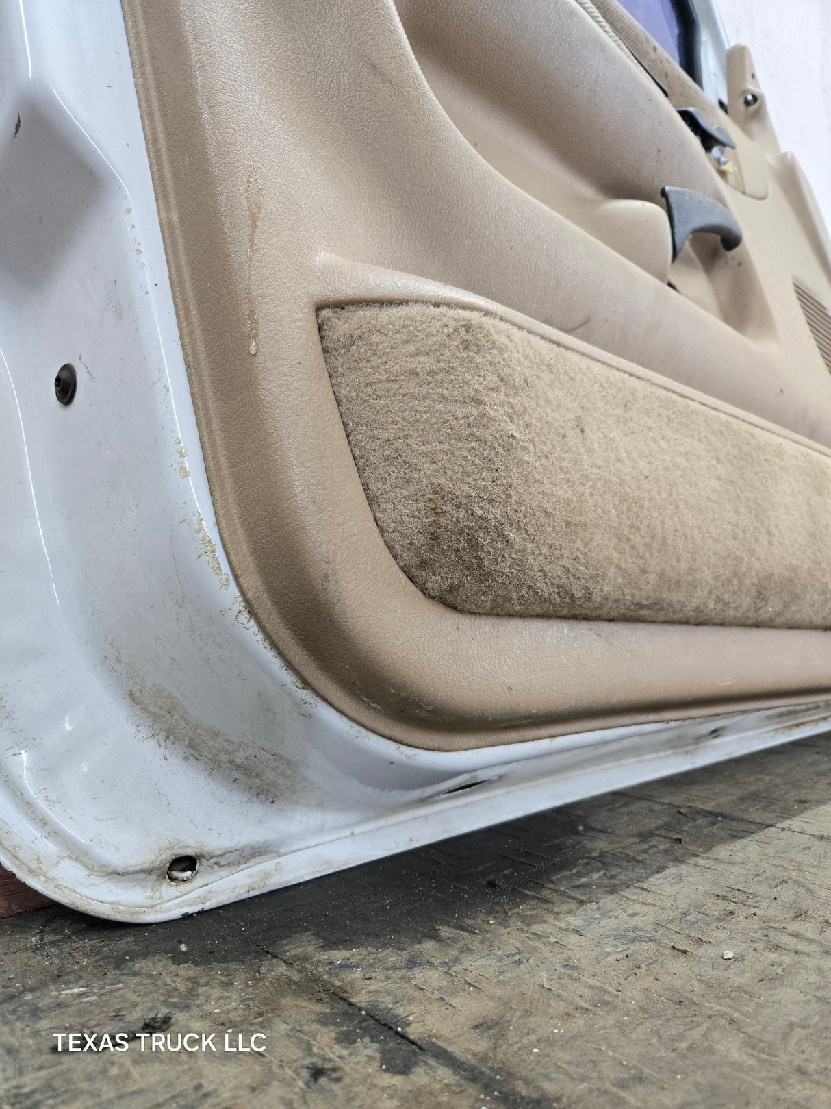 1994-2002 Dodge Ram 2nd Gen LH Driver Side Front Extended Cab Door 1500 2500 3500 ROUND CORNER - White