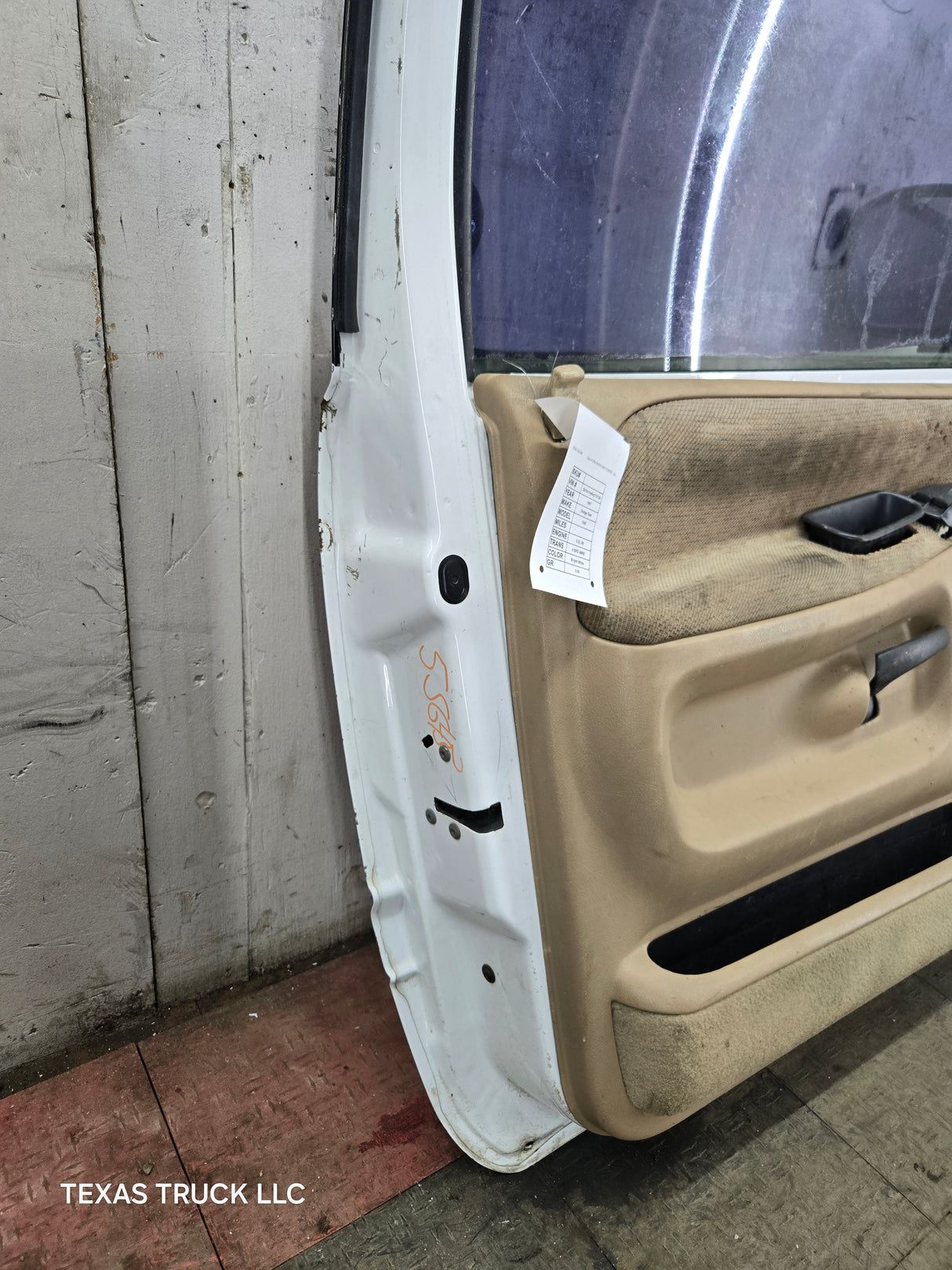 1994-2002 Dodge Ram 2nd Gen LH Driver Side Front Extended Cab Door 1500 2500 3500 ROUND CORNER - White