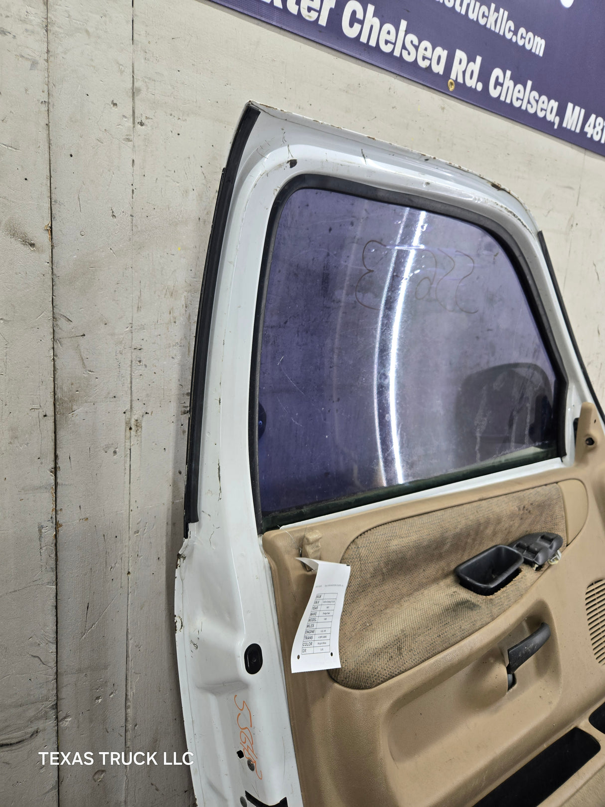 1994-2002 Dodge Ram 2nd Gen LH Driver Side Front Extended Cab Door 1500 2500 3500 ROUND CORNER - White
