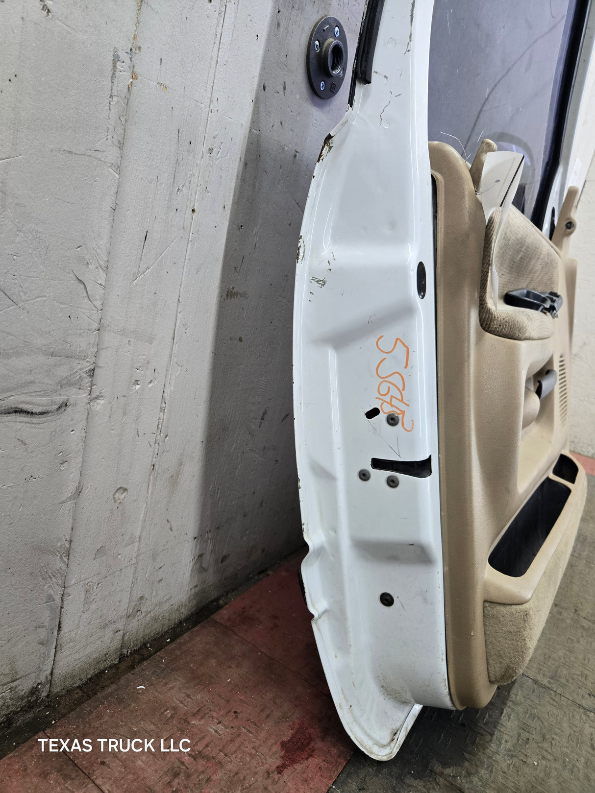1994-2002 Dodge Ram 2nd Gen LH Driver Side Front Extended Cab Door 1500 2500 3500 ROUND CORNER - White