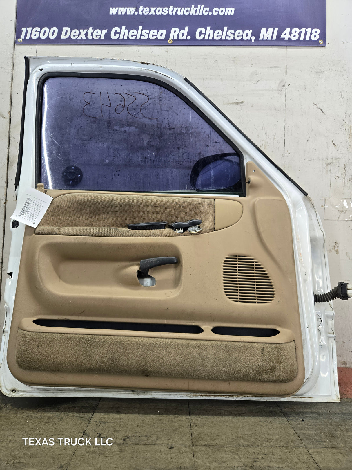 1994-2002 Dodge Ram 2nd Gen LH Driver Side Front Extended Cab Door 1500 2500 3500 ROUND CORNER - White