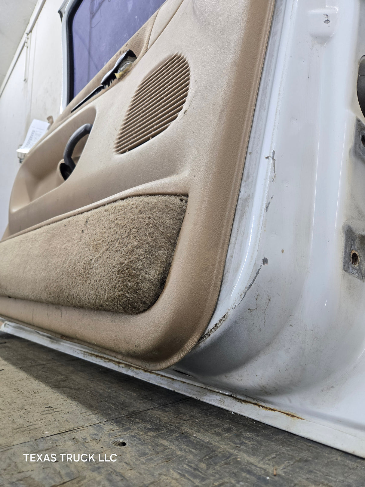 1994-2002 Dodge Ram 2nd Gen LH Driver Side Front Extended Cab Door 1500 2500 3500 ROUND CORNER - White