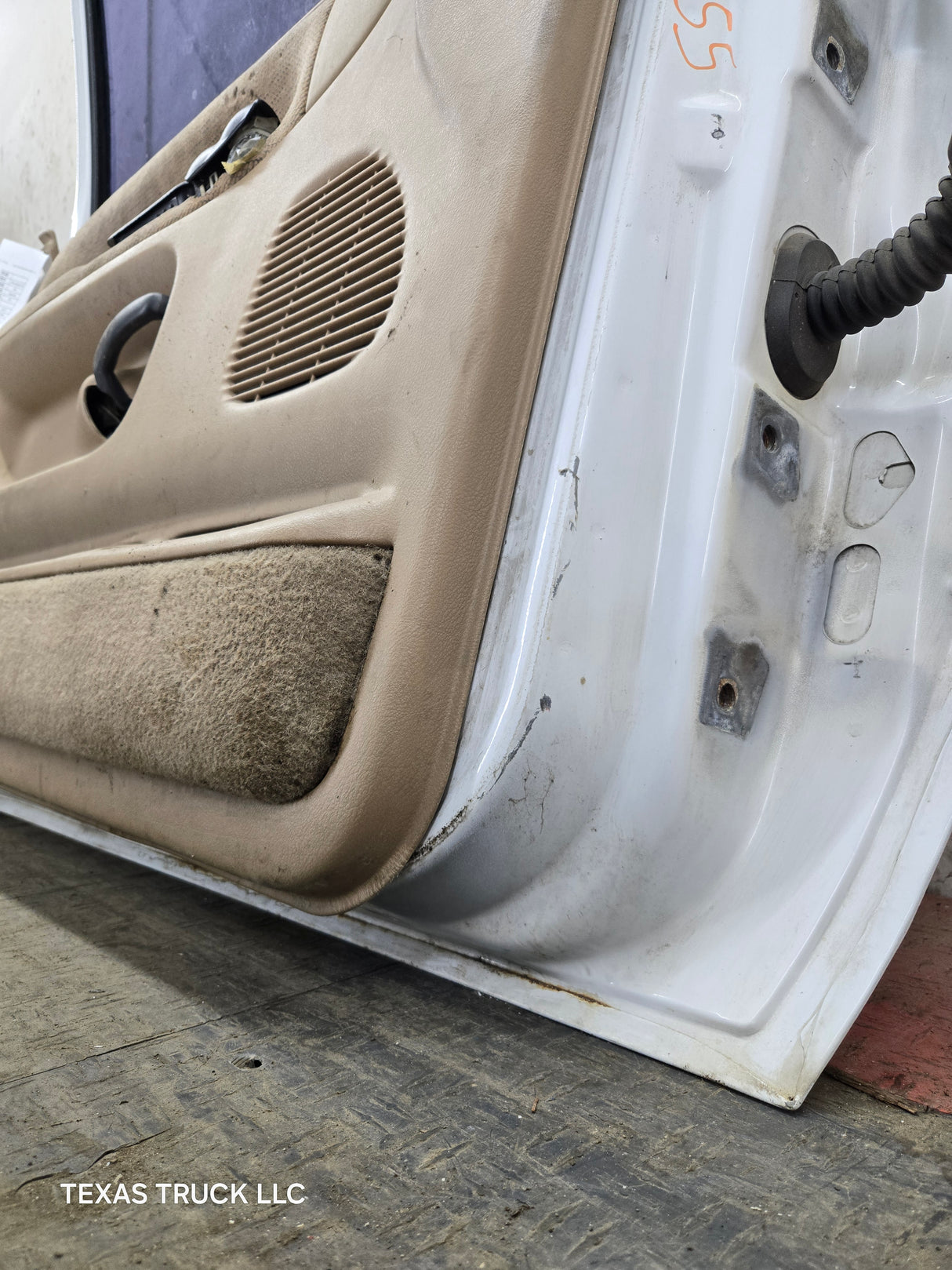 1994-2002 Dodge Ram 2nd Gen LH Driver Side Front Extended Cab Door 1500 2500 3500 ROUND CORNER - White