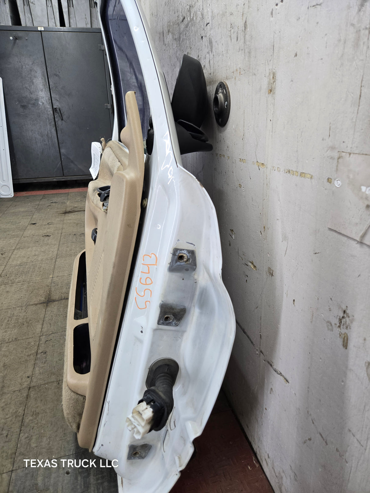 1994-2002 Dodge Ram 2nd Gen LH Driver Side Front Extended Cab Door 1500 2500 3500 ROUND CORNER - White