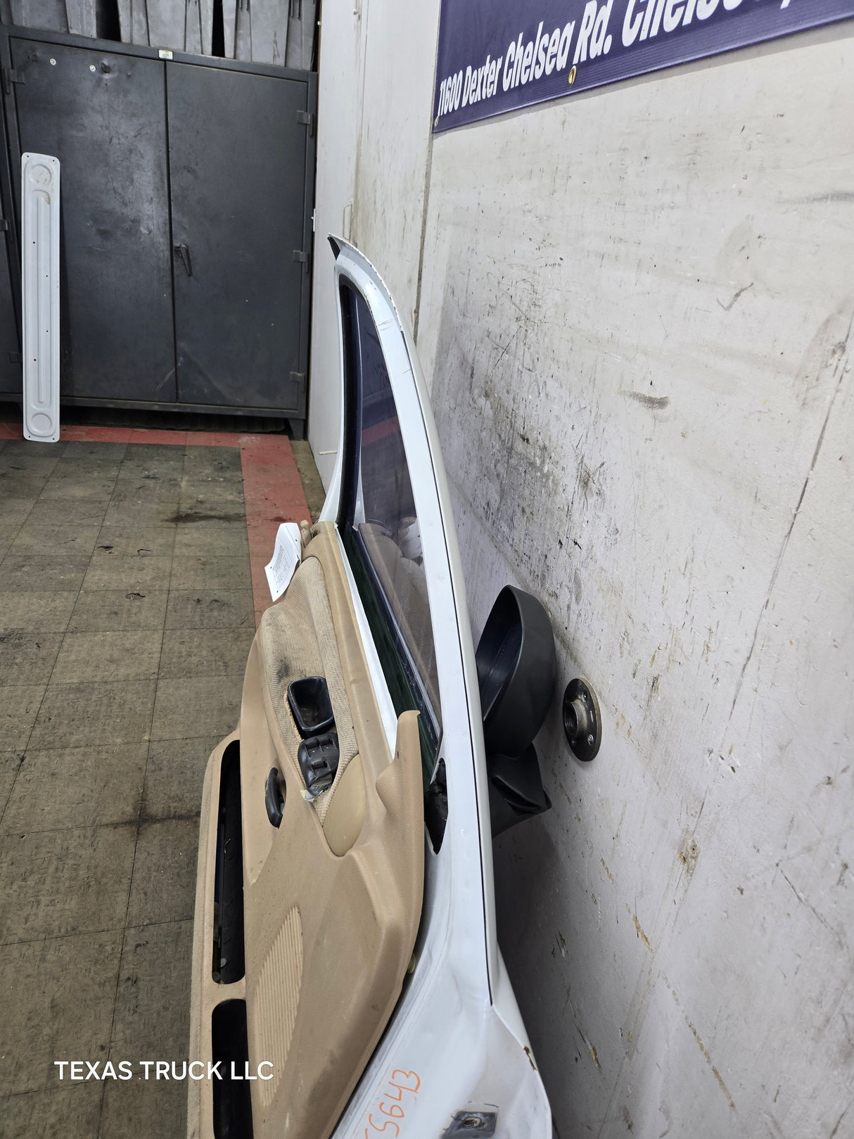 1994-2002 Dodge Ram 2nd Gen LH Driver Side Front Extended Cab Door 1500 2500 3500 ROUND CORNER - White