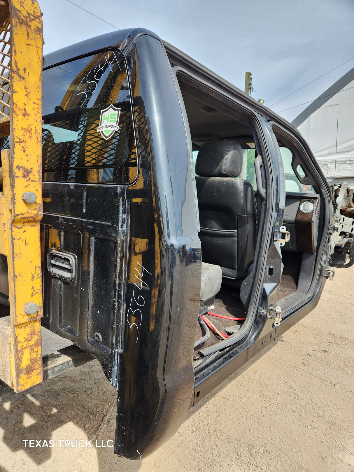 2011-2016 Ford Super Duty Crew Cab F250 F350 F450 F550 6.7L Power Stroke With Platinum Interior - UH Tuxedo Black