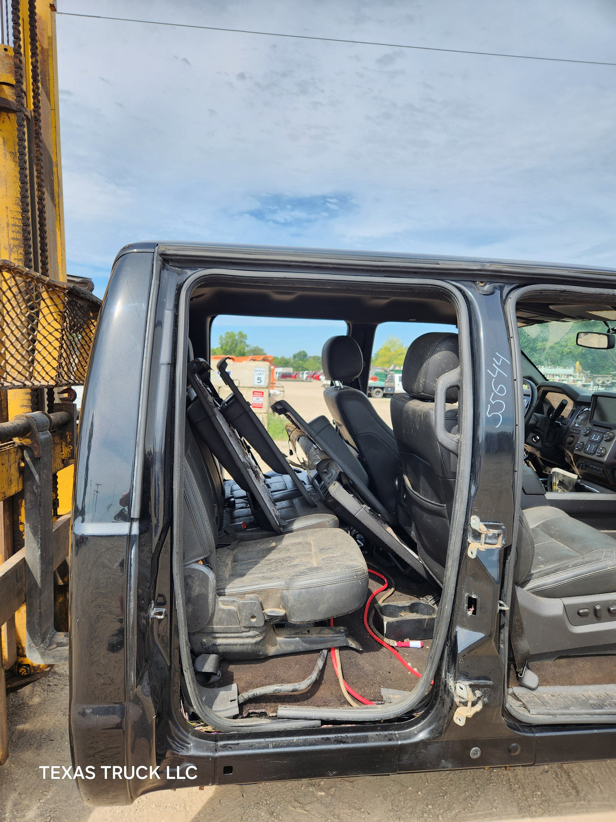 2011-2016 Ford Super Duty Crew Cab F250 F350 F450 F550 6.7L Power Stroke With Platinum Interior - UH Tuxedo Black