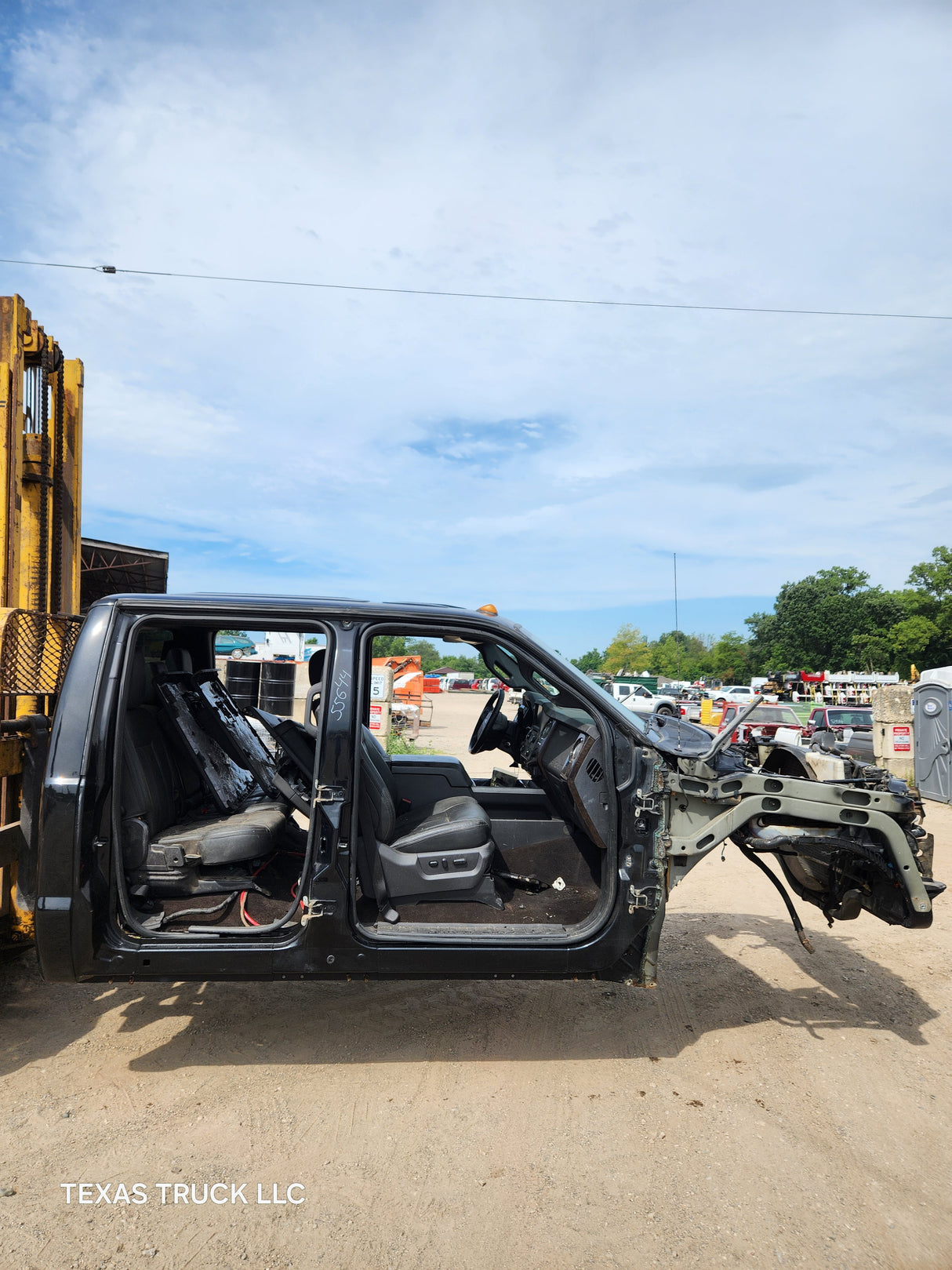 2011-2016 Ford Super Duty Crew Cab F250 F350 F450 F550 6.7L Power Stroke With Platinum Interior - UH Tuxedo Black