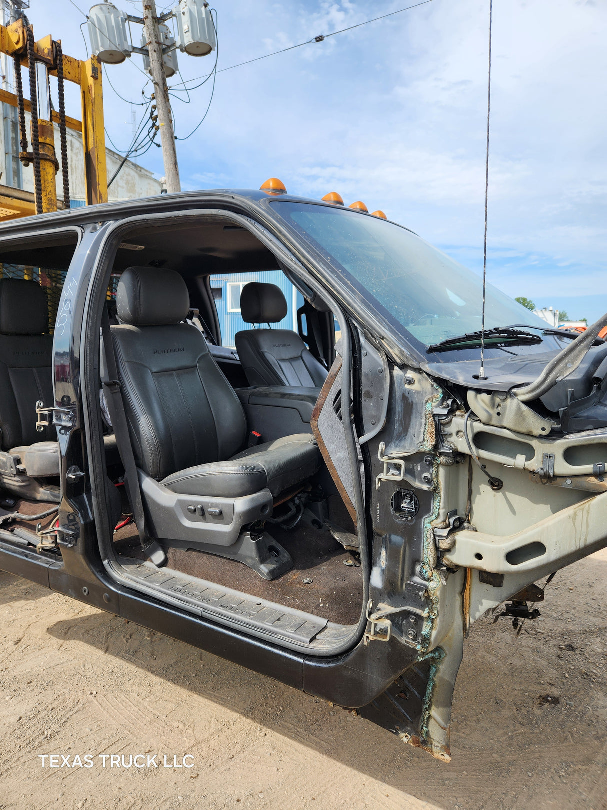 2011-2016 Ford Super Duty Crew Cab F250 F350 F450 F550 6.7L Power Stroke With Platinum Interior - UH Tuxedo Black