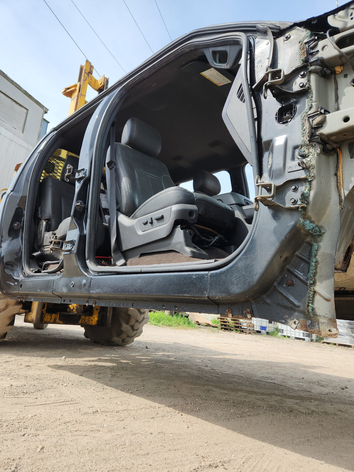 2011-2016 Ford Super Duty Crew Cab F250 F350 F450 F550 6.7L Power Stroke With Platinum Interior - UH Tuxedo Black