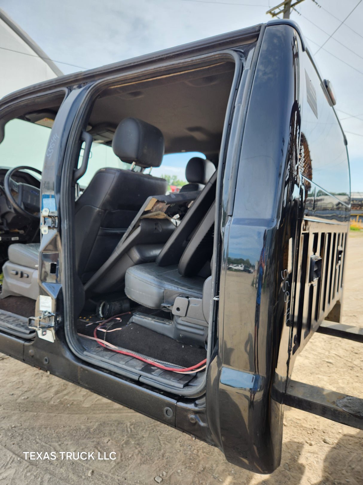 2011-2016 Ford Super Duty Crew Cab F250 F350 F450 F550 6.7L Power Stroke With Platinum Interior - UH Tuxedo Black