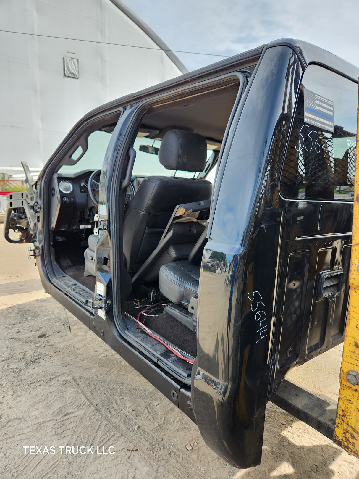 2011-2016 Ford Super Duty Crew Cab F250 F350 F450 F550 6.7L Power Stroke With Platinum Interior - UH Tuxedo Black