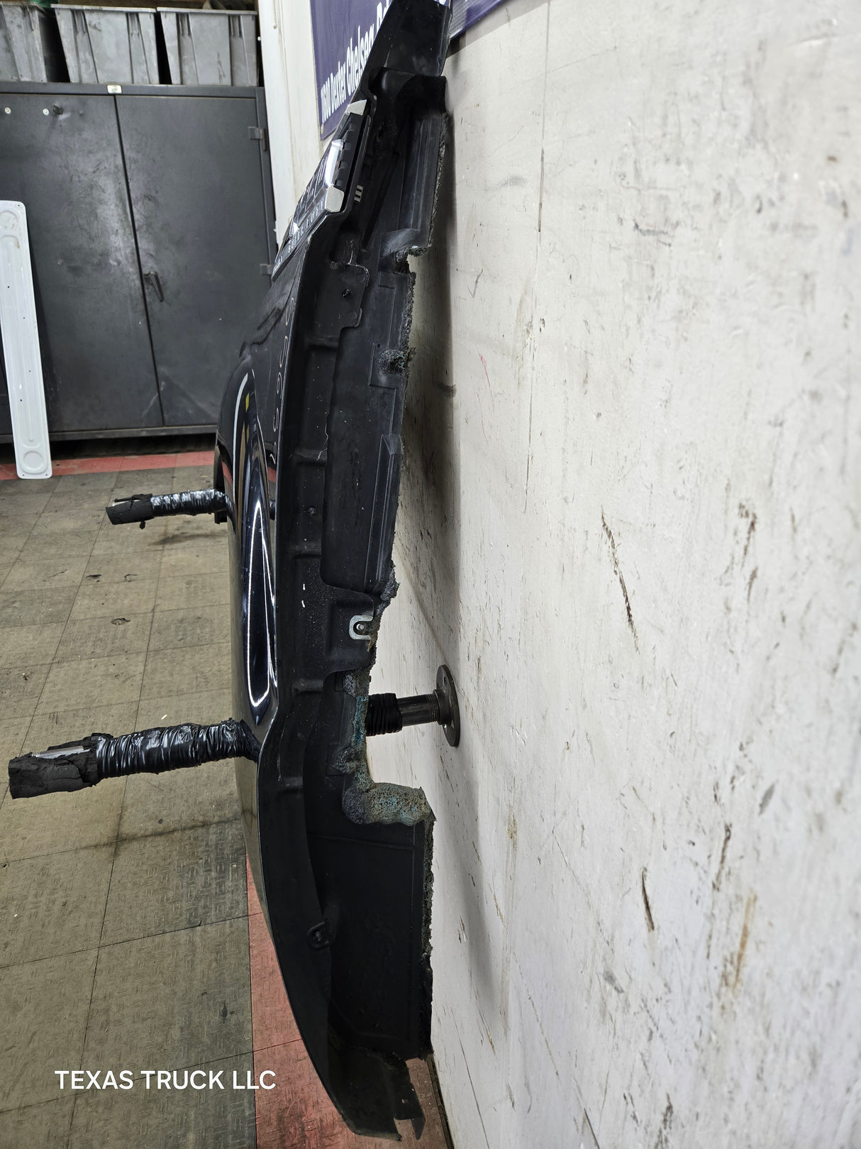 2011-2016 Ford Super Duty F250 F350 LH Driver Side Front Fender - Black