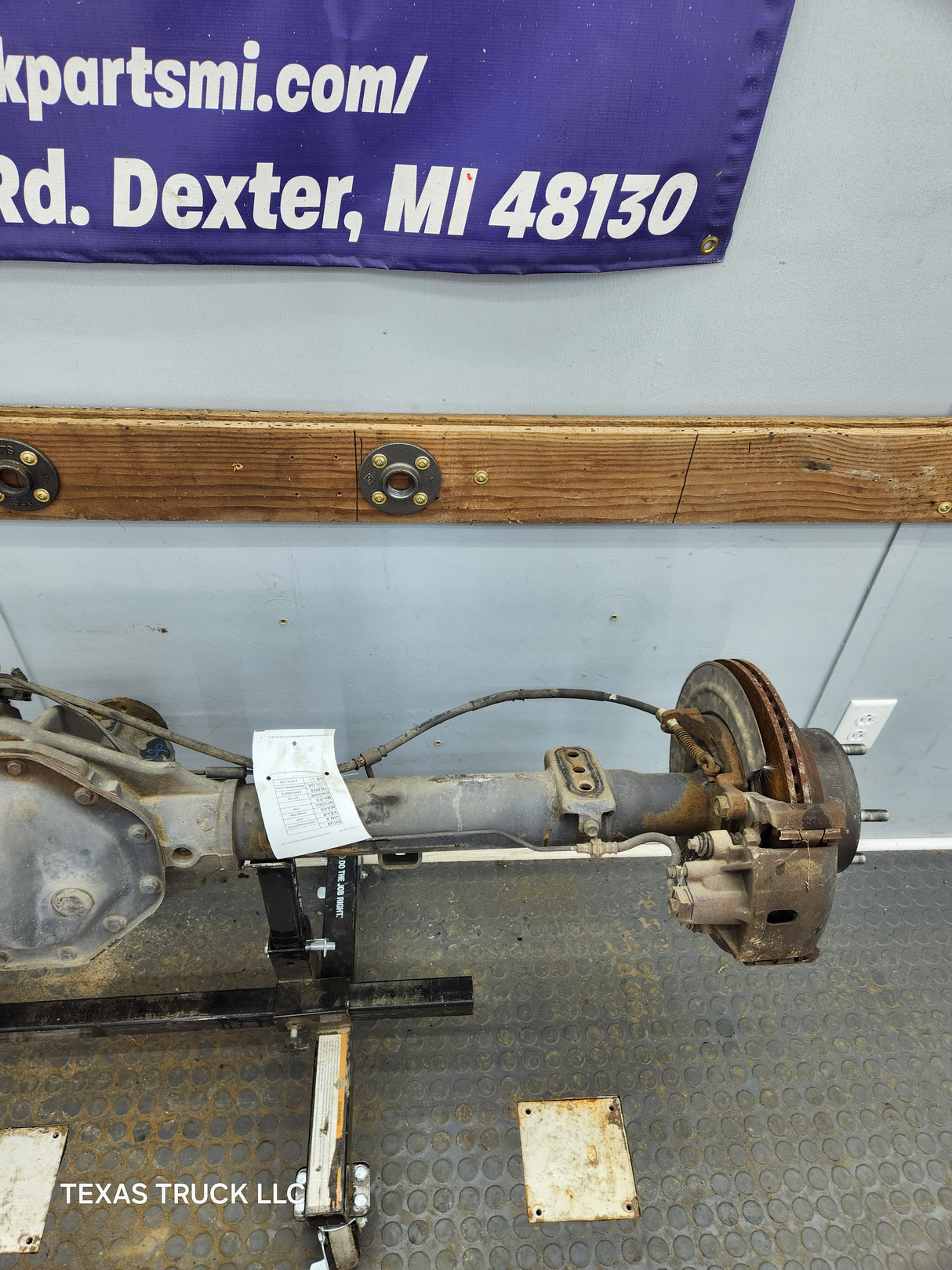 2006-2008 Dodge Ram 1500 Rear Axle 3.92 Gear Ratio 3rd Gen