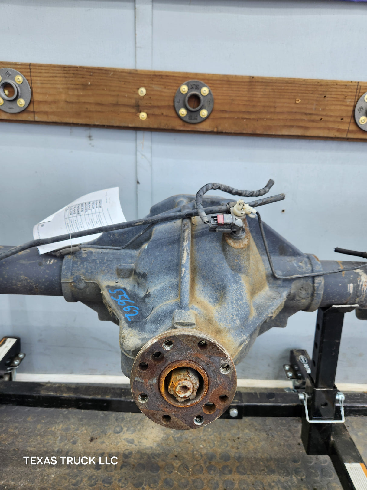 2006-2008 Dodge Ram 1500 Rear Axle 3.92 Gear Ratio 3rd Gen