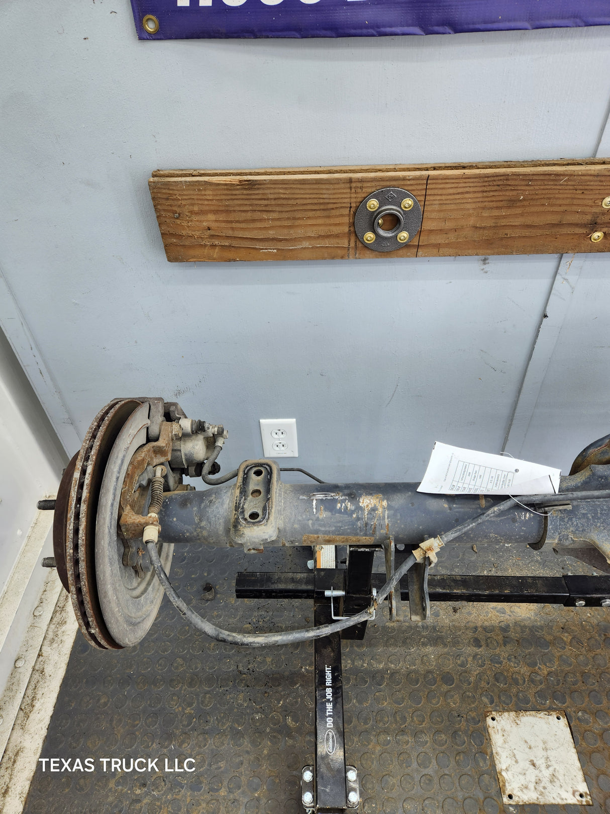 2006-2008 Dodge Ram 1500 Rear Axle 3.92 Gear Ratio 3rd Gen