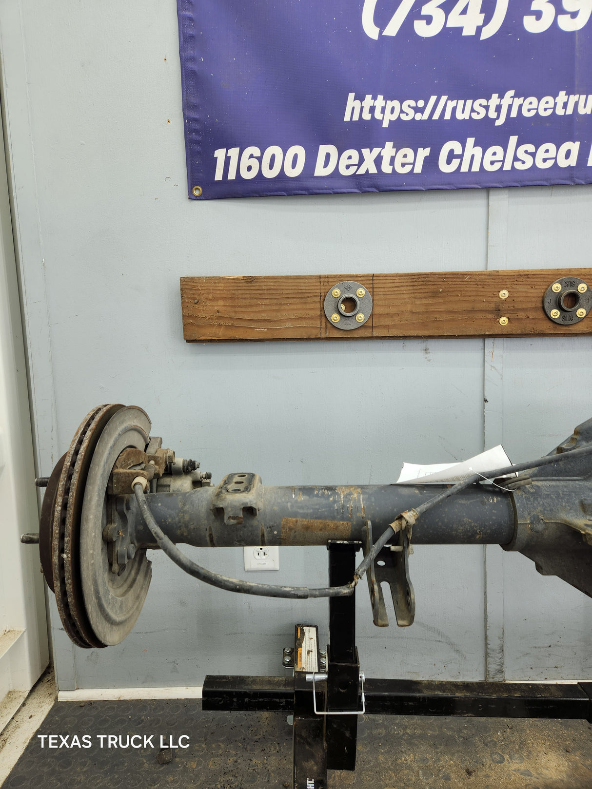 2006-2008 Dodge Ram 1500 Rear Axle 3.92 Gear Ratio 3rd Gen