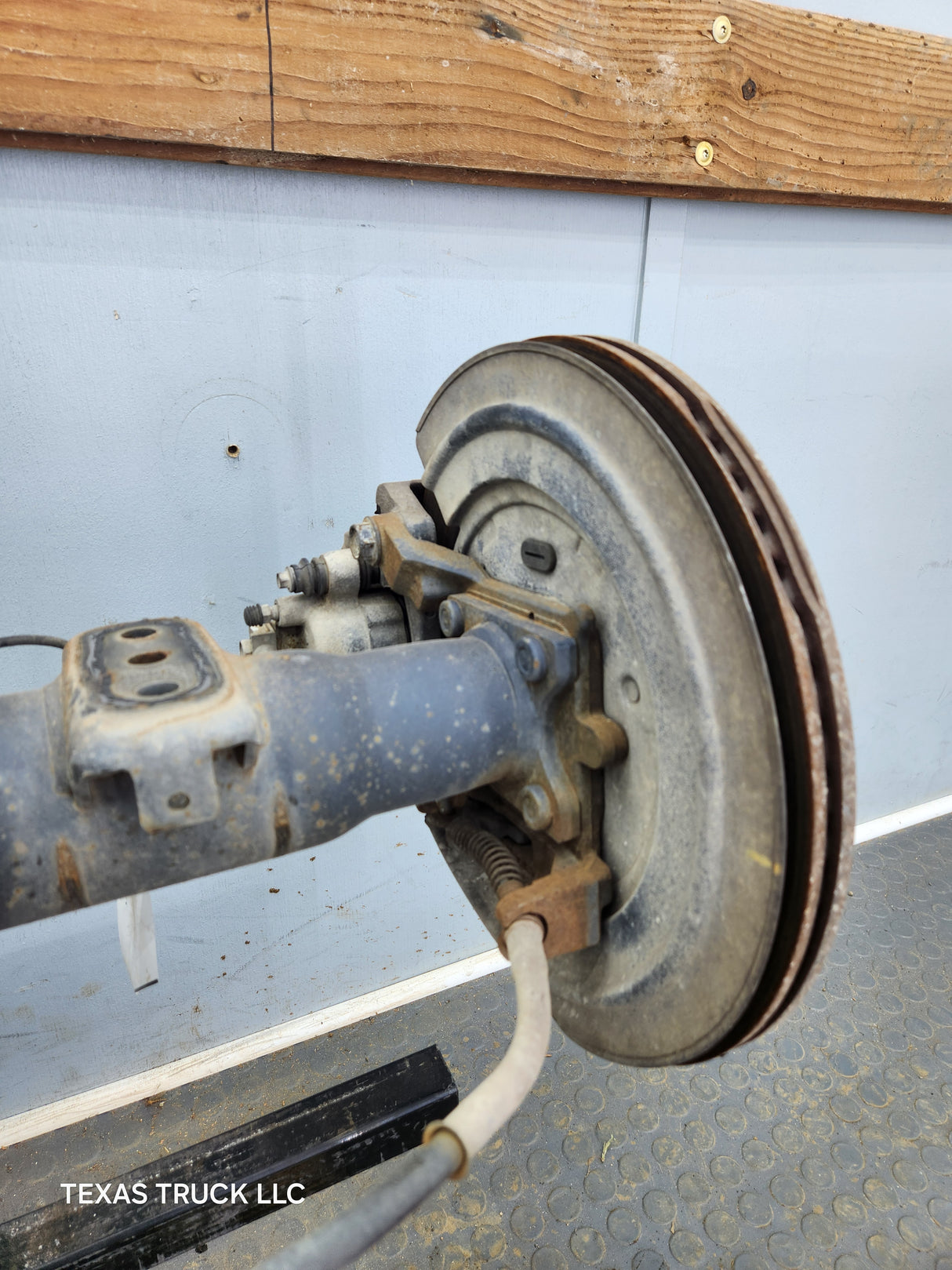 2006-2008 Dodge Ram 1500 Rear Axle 3.92 Gear Ratio 3rd Gen
