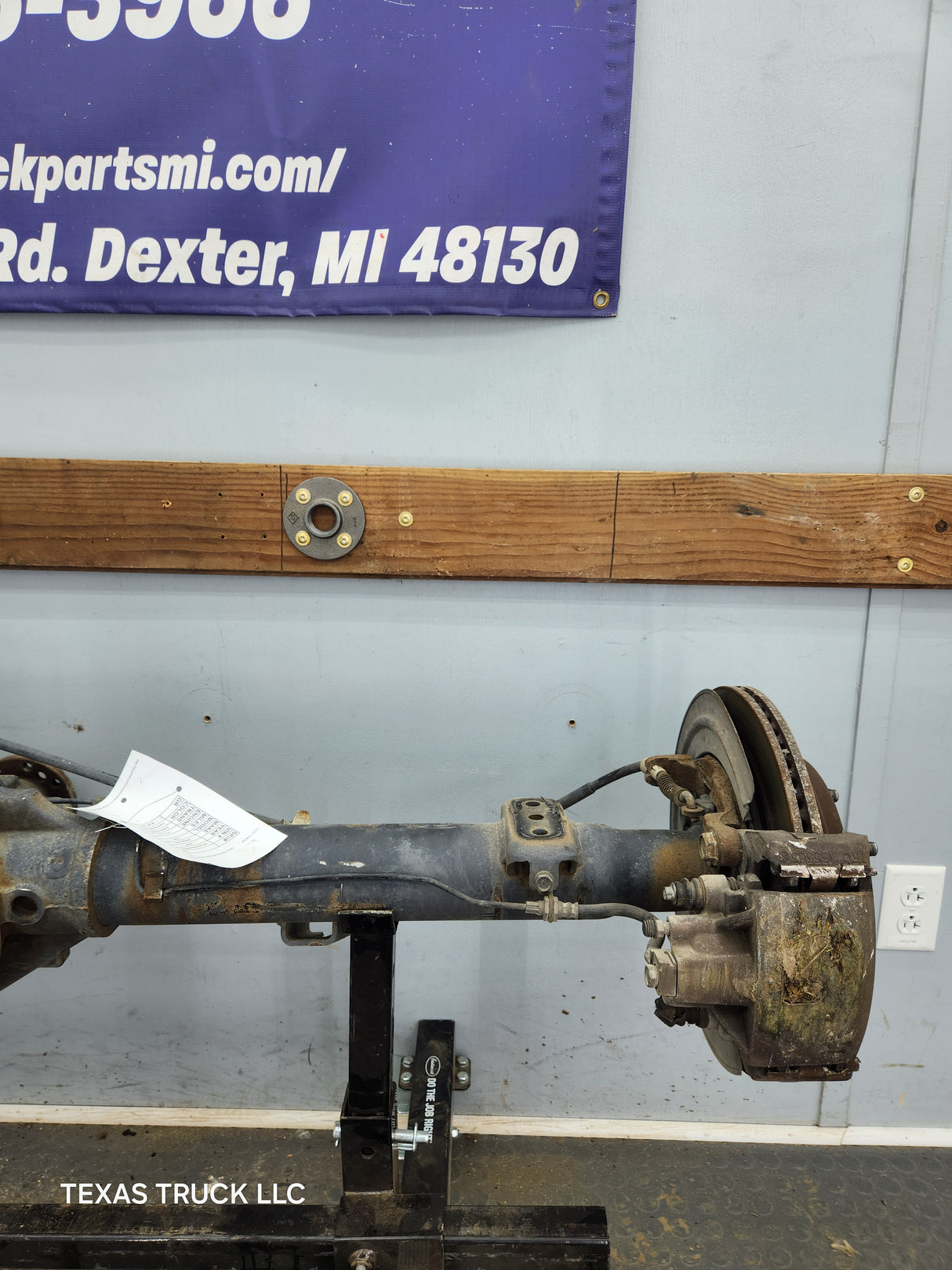 2006-2008 Dodge Ram 1500 Rear Axle 3.92 Gear Ratio 3rd Gen
