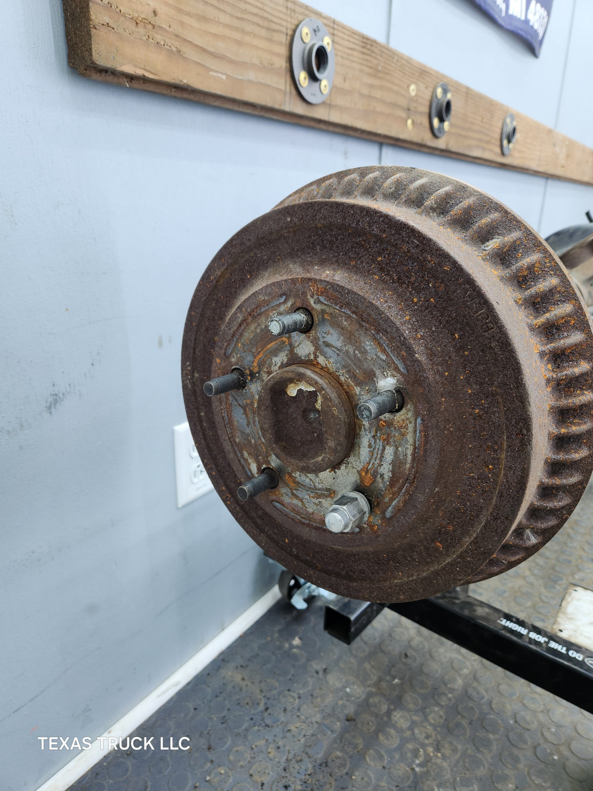 1994-1999 2nd Gen Dodge Ram 1500 3.55 Rear Axle 9.25 120k Miles
