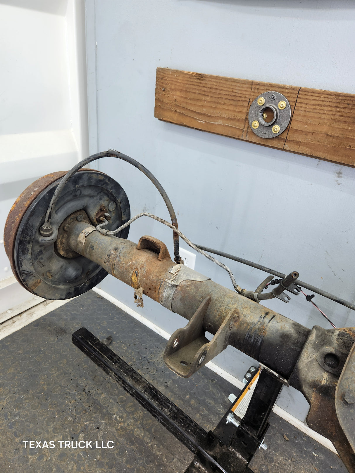1994-1999 2nd Gen Dodge Ram 1500 3.55 Rear Axle 9.25 120k Miles