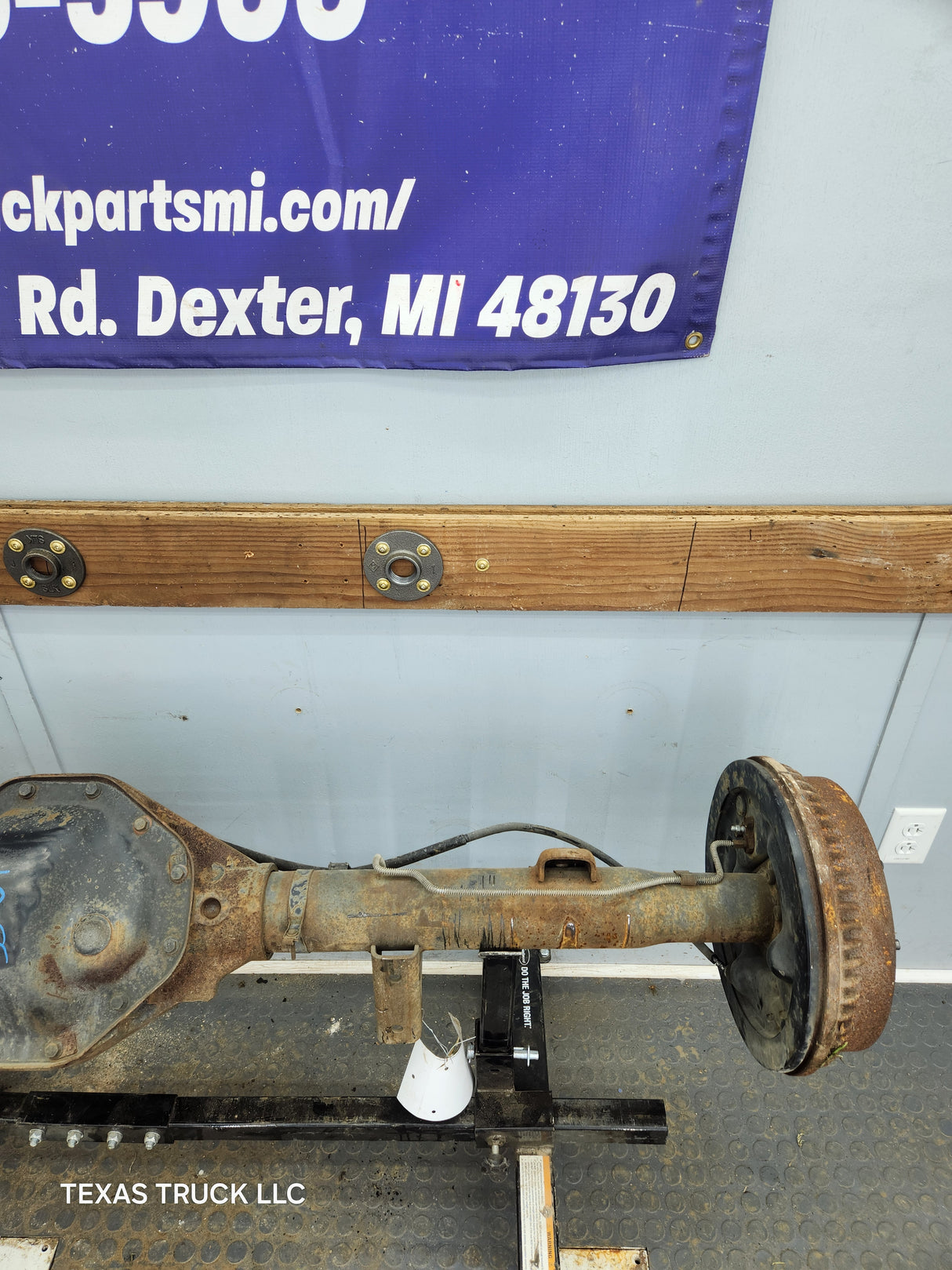 1994-1999 2nd Gen Dodge Ram 1500 3.55 Rear Axle 9.25 120k Miles