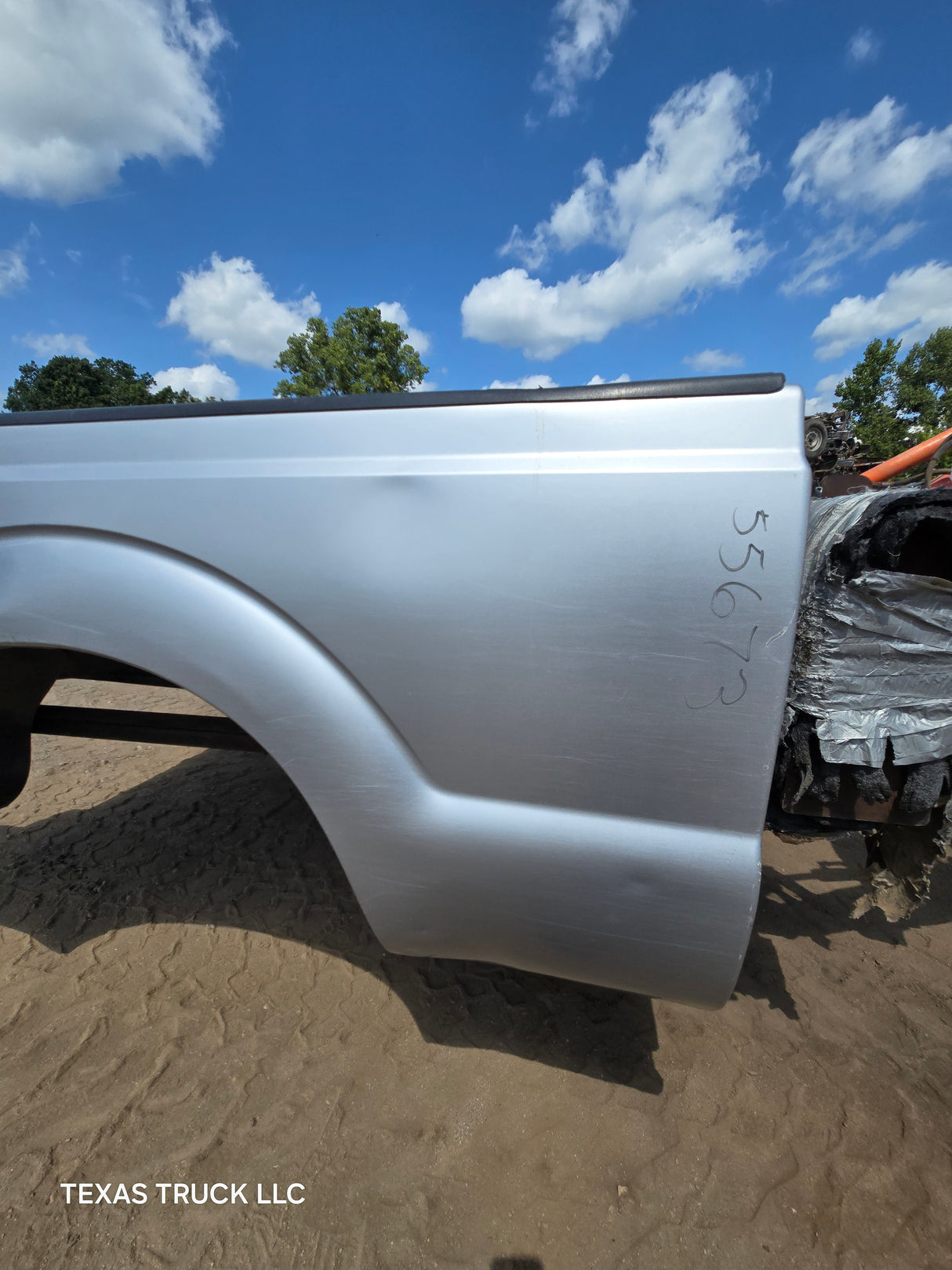 2011-2016 Ford F250 F350 Super Duty 6' 9" Short Truck Bed - Silver