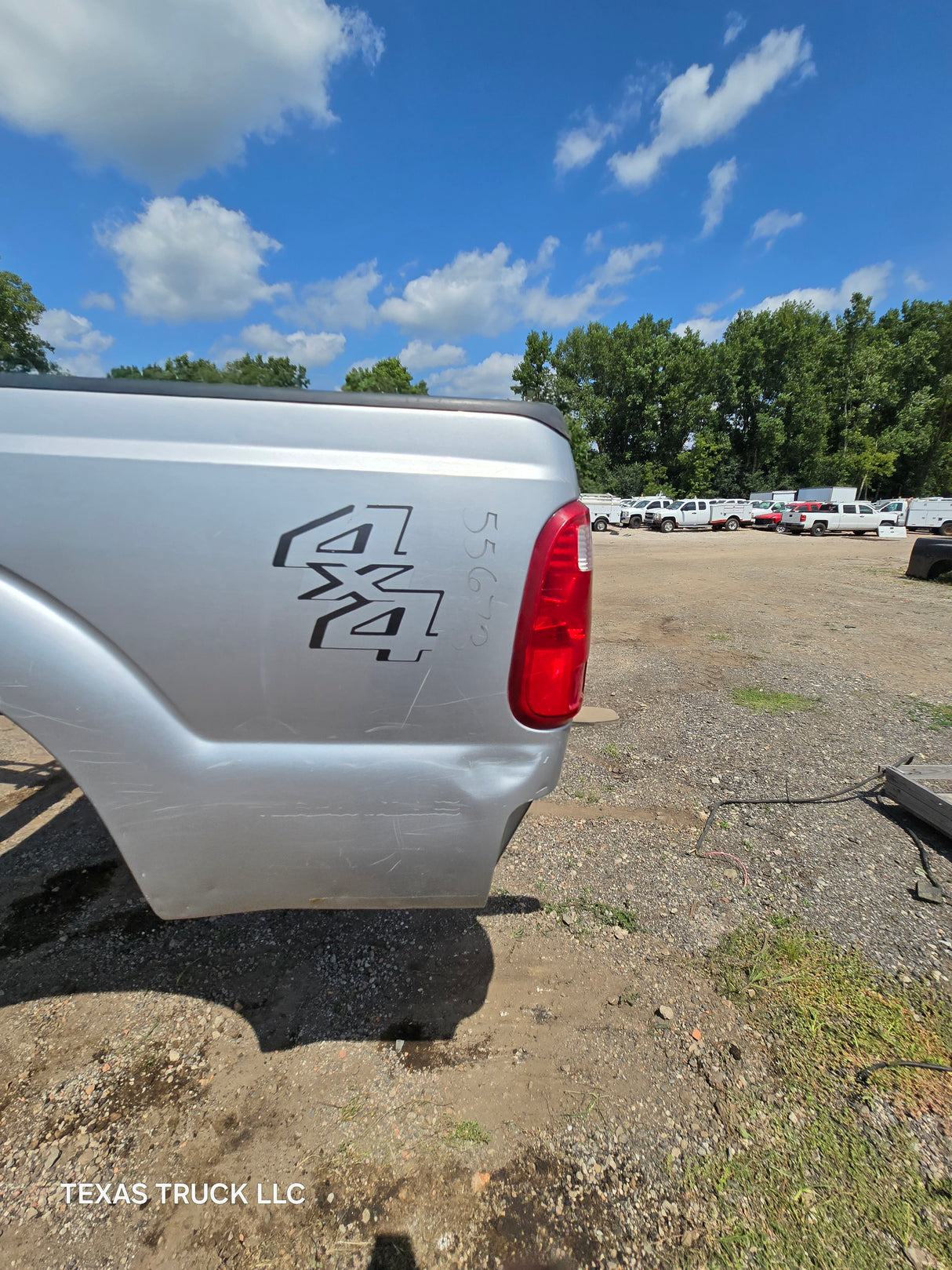 2011-2016 Ford F250 F350 Super Duty 6' 9" Short Truck Bed - Silver