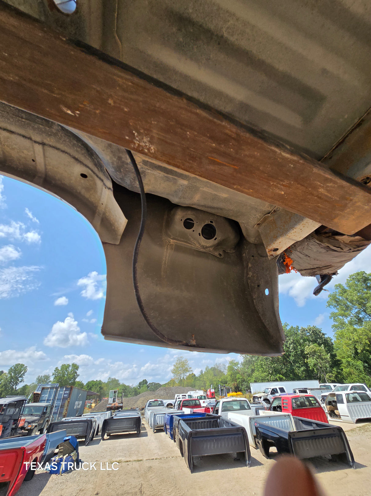 2011-2016 Ford F250 F350 Super Duty 6' 9" Short Truck Bed - Silver