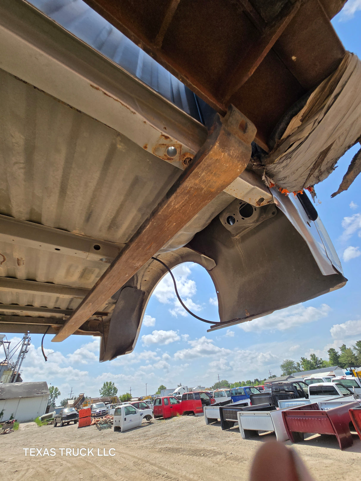 2011-2016 Ford F250 F350 Super Duty 6' 9" Short Truck Bed - Silver