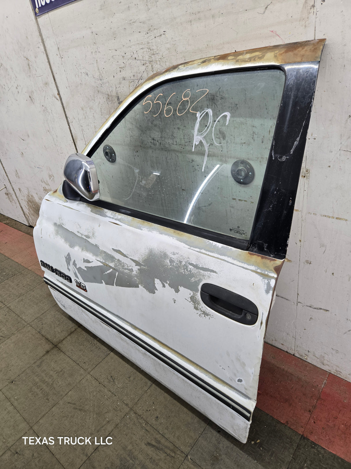 1994-2002 Dodge Ram 2nd Gen LH Driver Side Front Extended Cab Door 1500 2500 3500 ROUND CORNER -