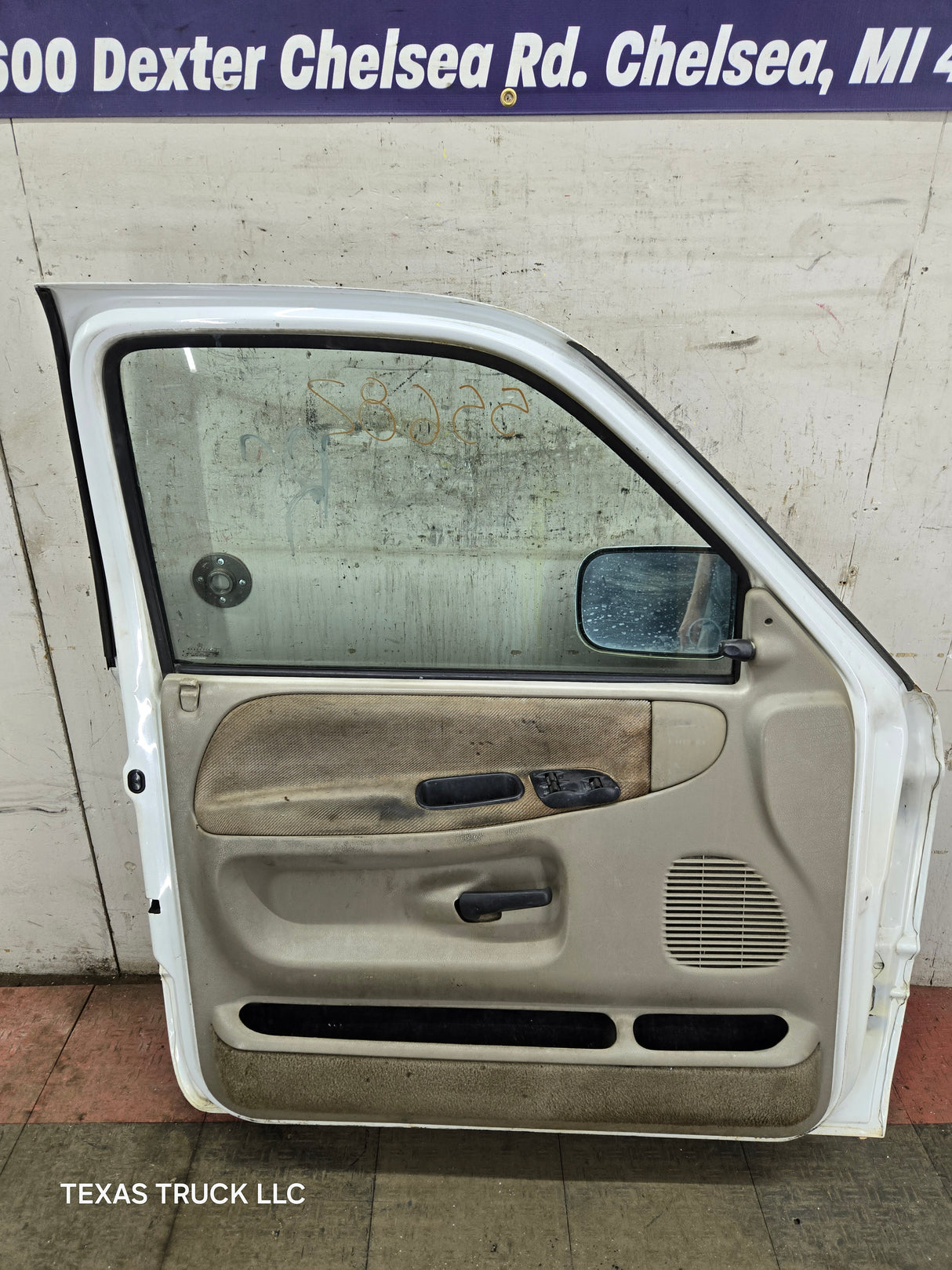 1994-2002 Dodge Ram 2nd Gen LH Driver Side Front Extended Cab Door 1500 2500 3500 ROUND CORNER -