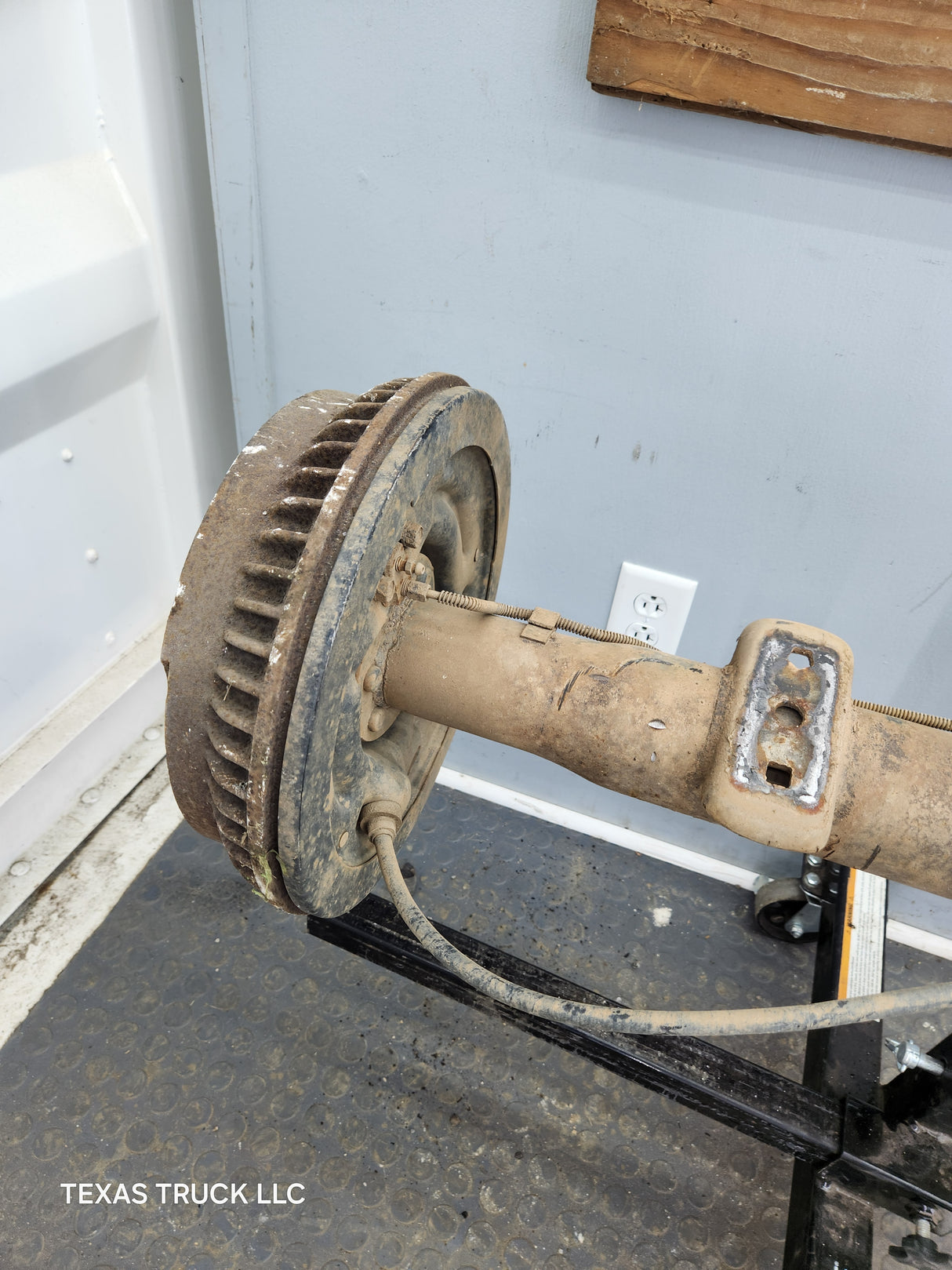 1994-1999 2nd Gen Dodge Ram 1500 3.55 Rear Axle 9.25 146k Miles