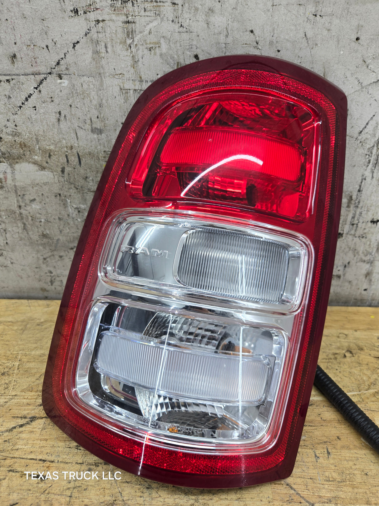 2019-2025 5th Gen Dodge Ram 2500 3500 LH Driver Side Tail Light Halogen 68361715AE