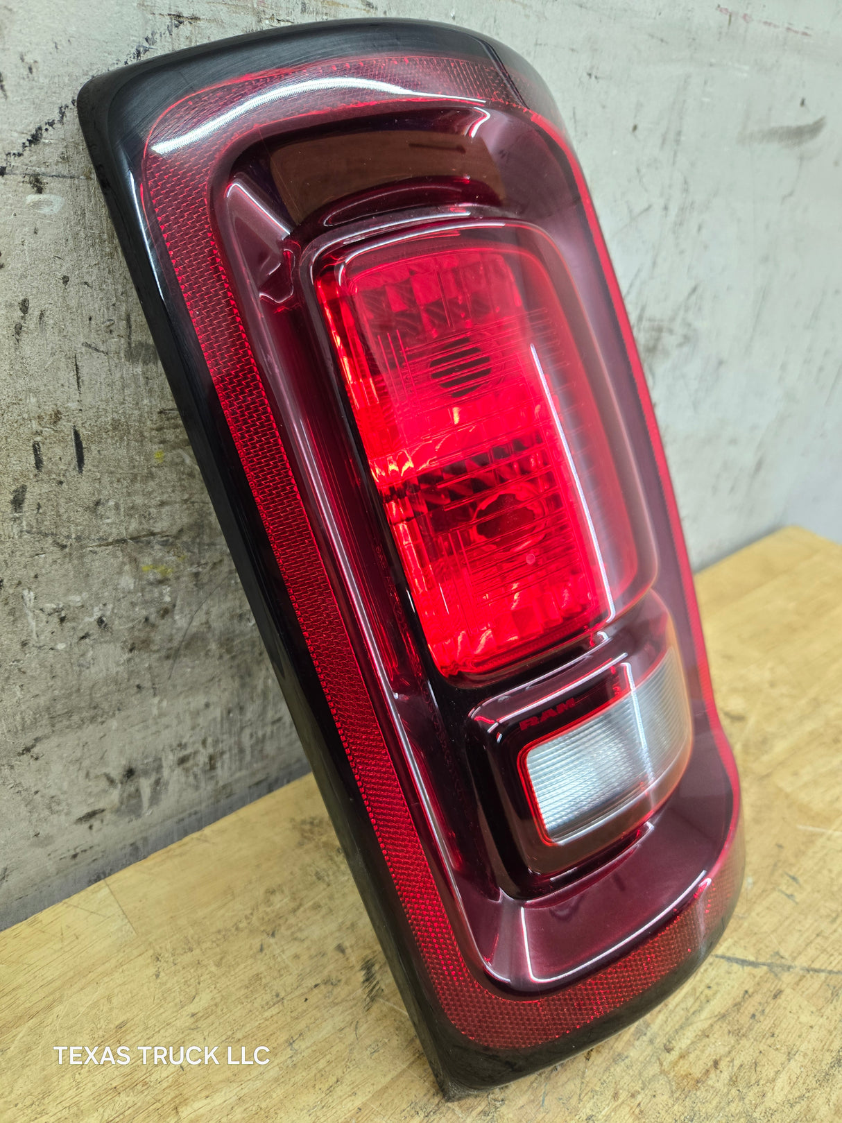 2019-2025 5th Gen Dodge Ram 2500 3500 RH Passenger Side Tail Light Halogen P68592554AA