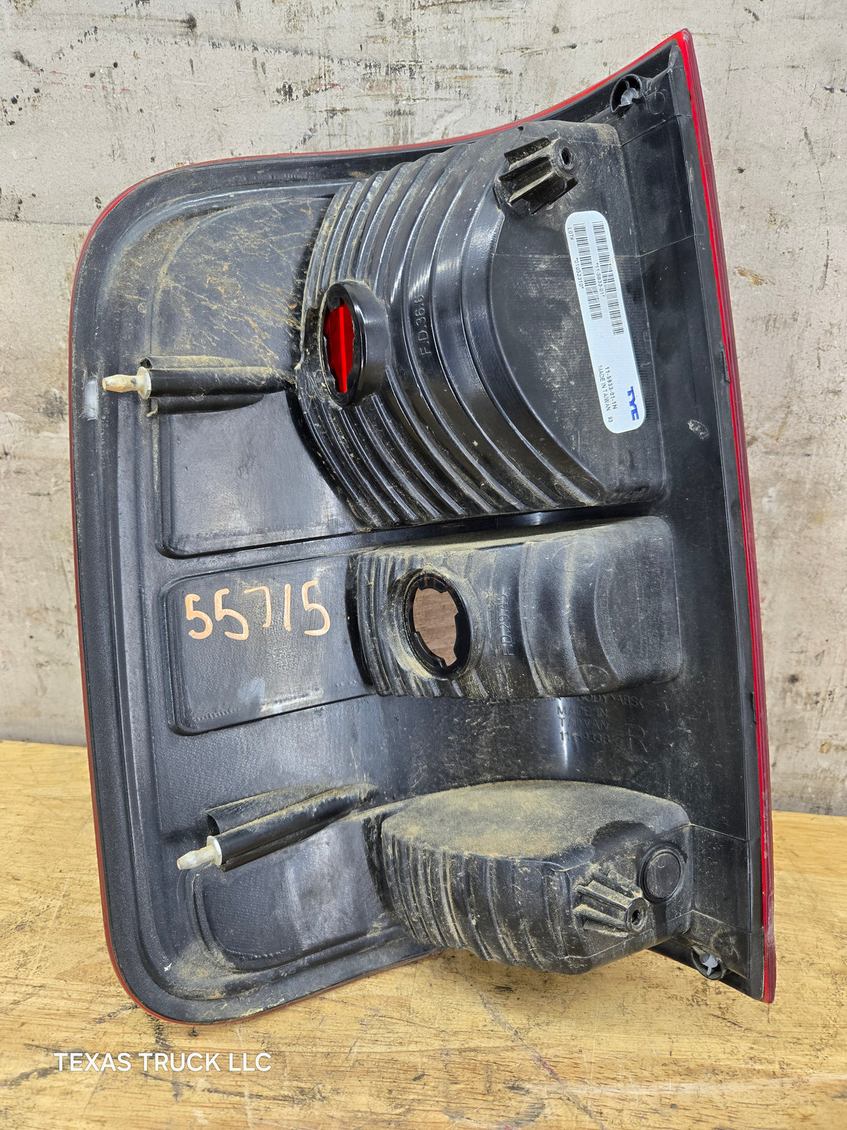 2004-2008 Ford F-150 Passenger Side Tail Light Right Hand
