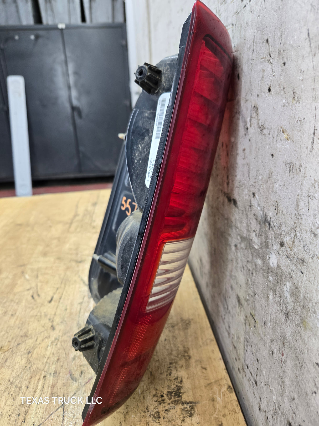 2004-2008 Ford F-150 Passenger Side Tail Light Right Hand